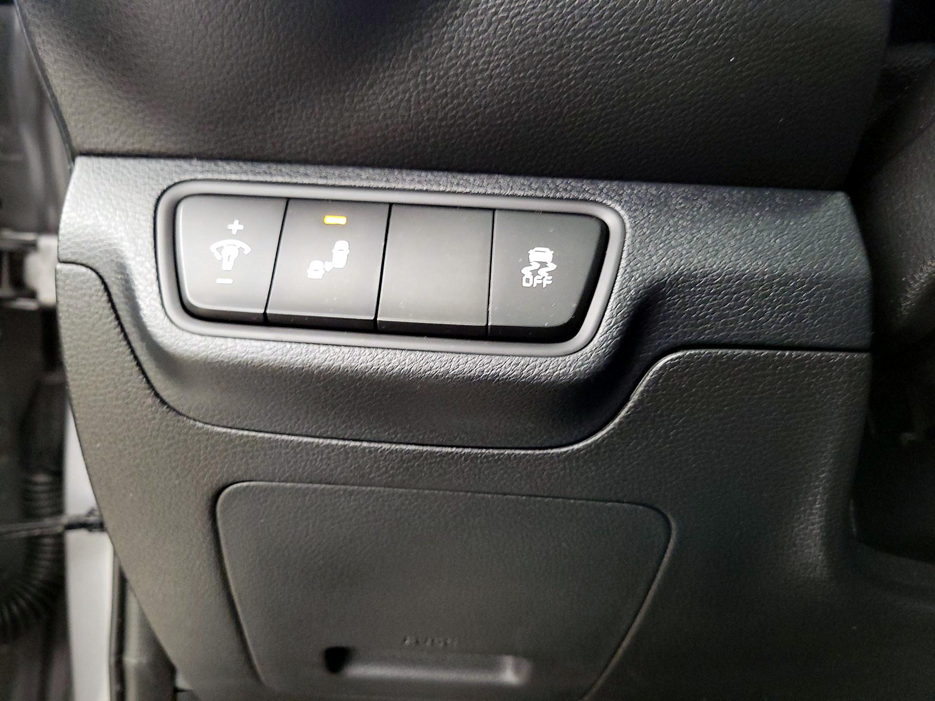 Thumbnail: 2024 Kia Forte - 13