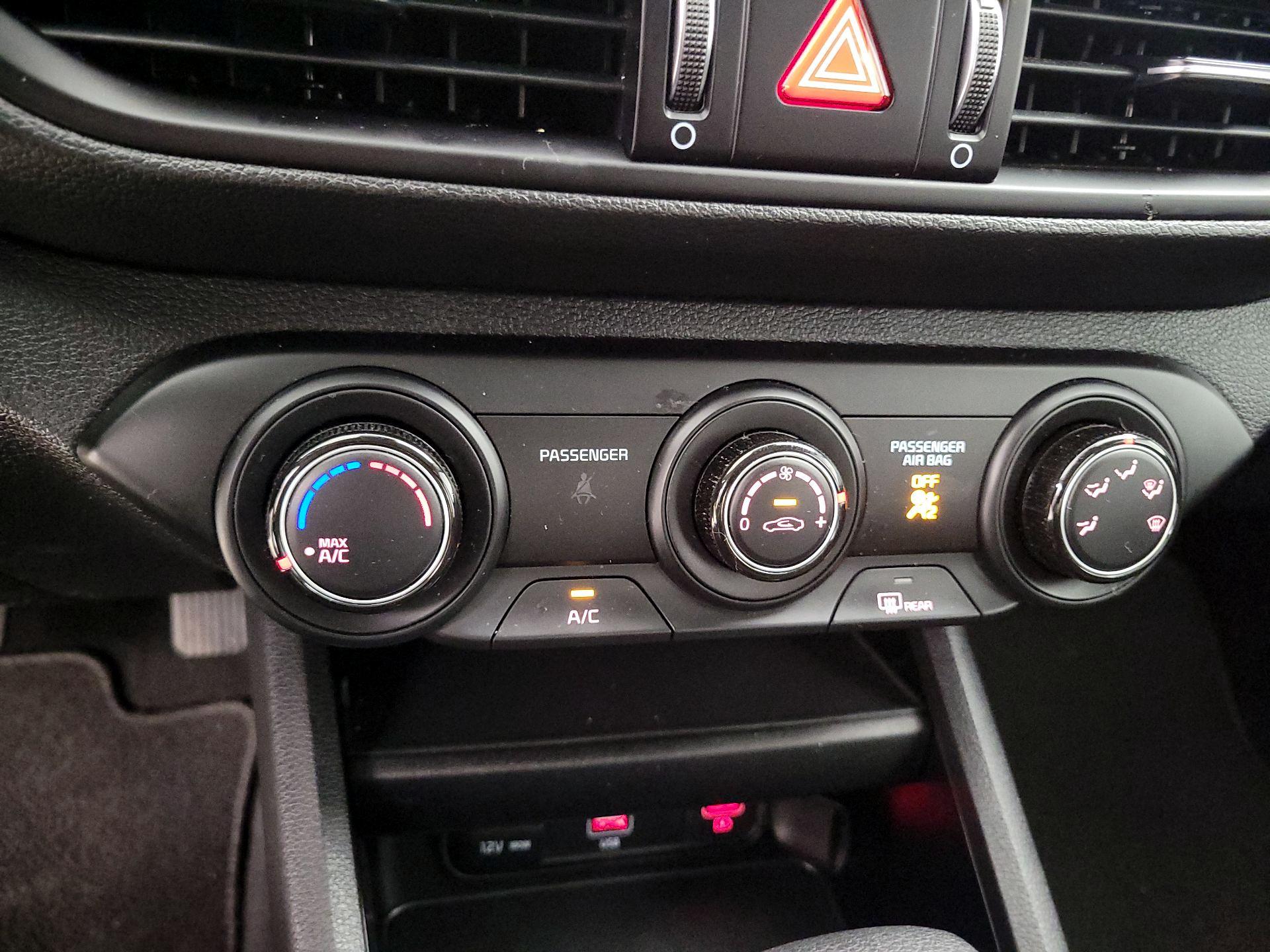 Thumbnail: 2024 Kia Forte - 16