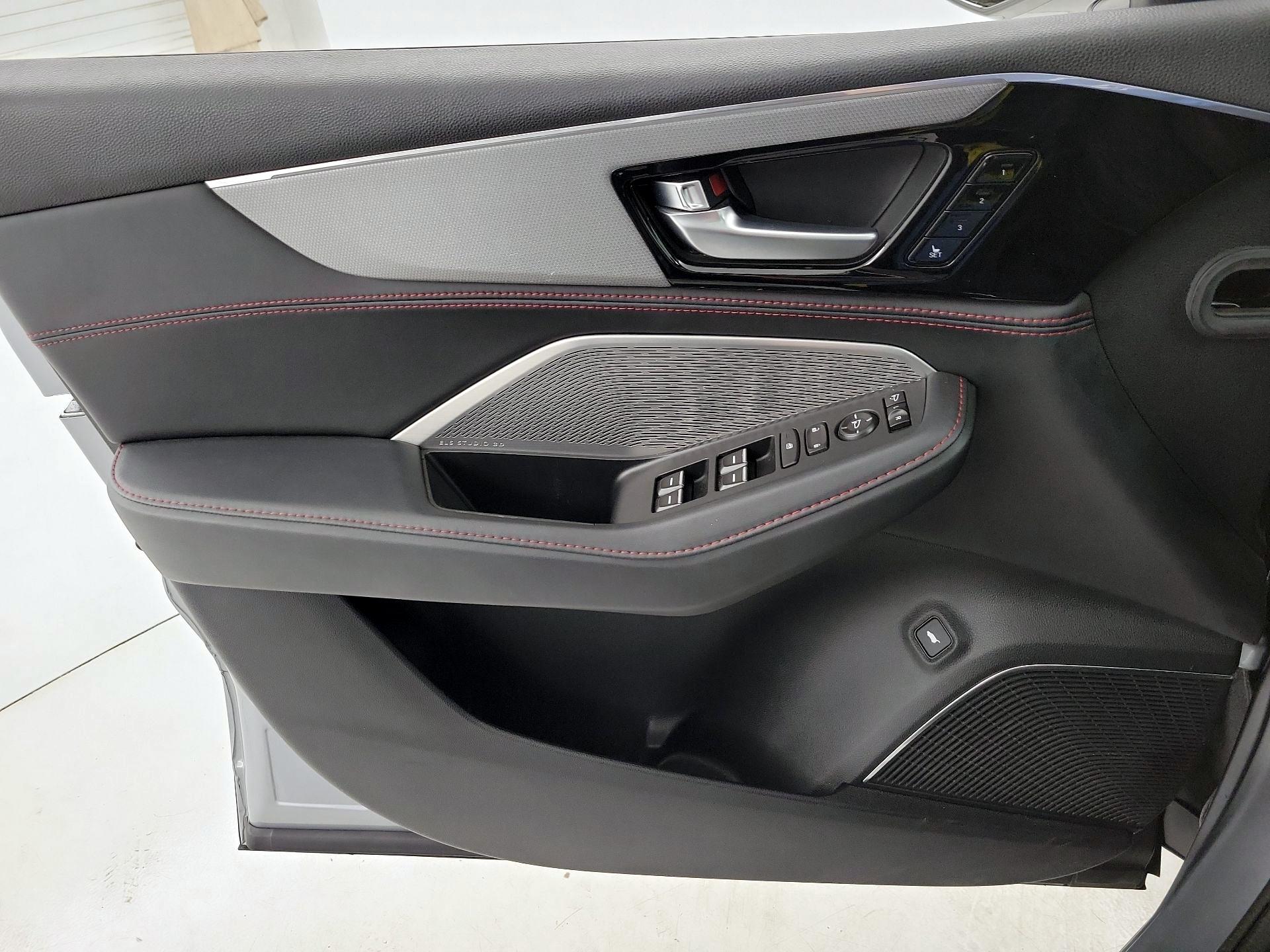 Thumbnail: 2022 Acura MDX - 12