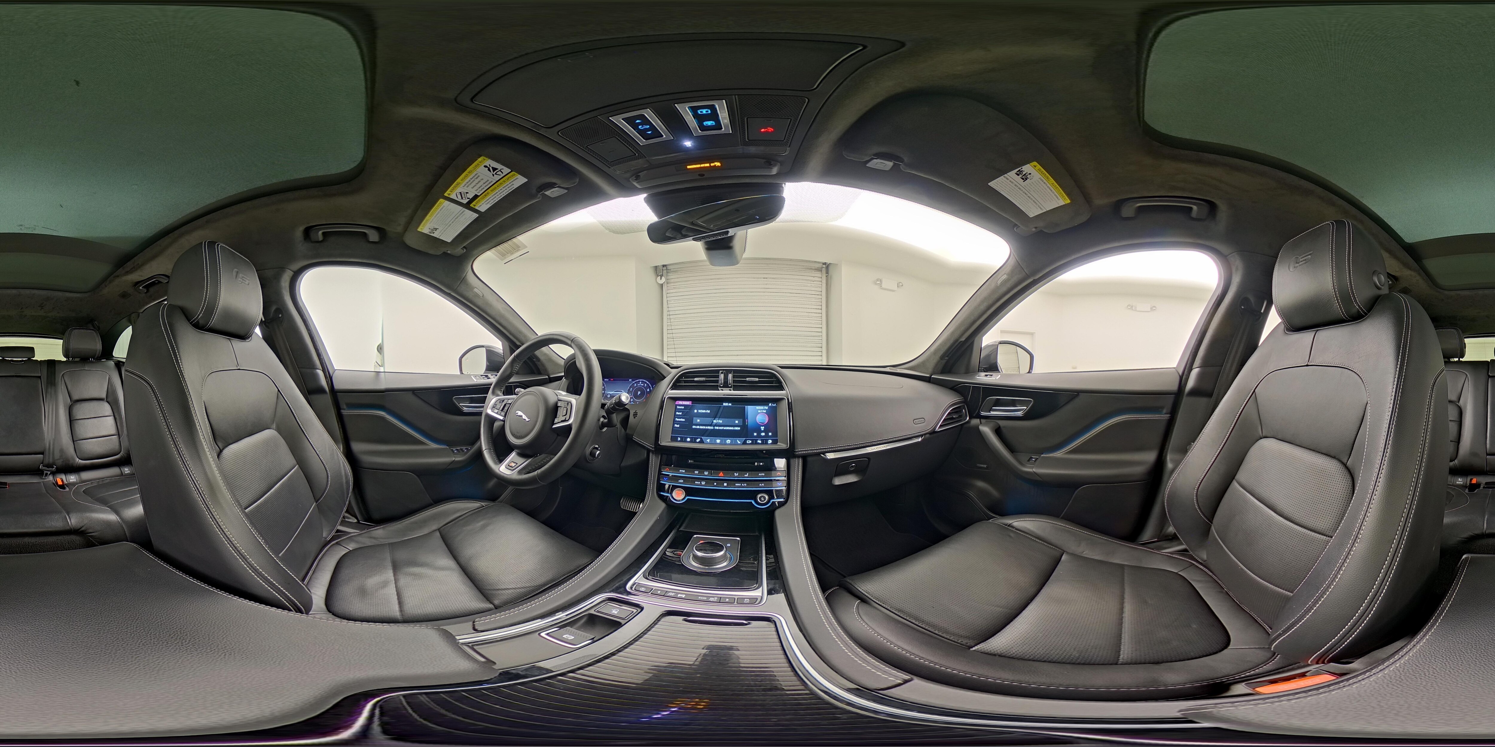 2020 Jaguar F-Pace S - Photo 20