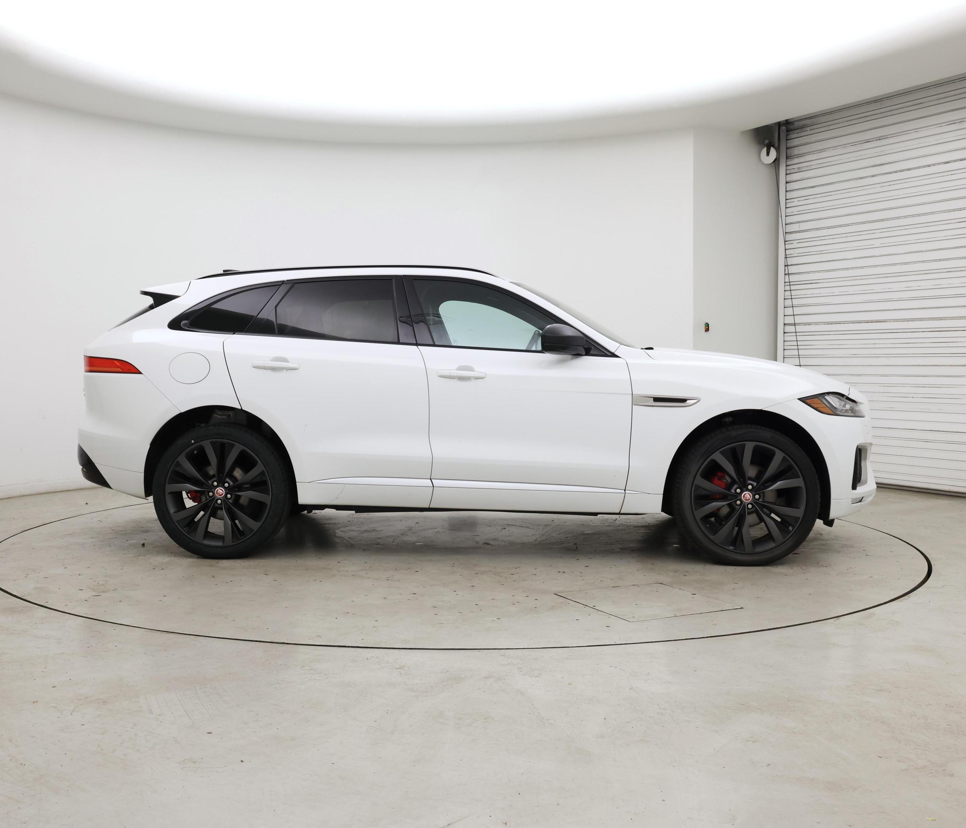 Thumbnail: 2020 Jaguar F-Pace - 7