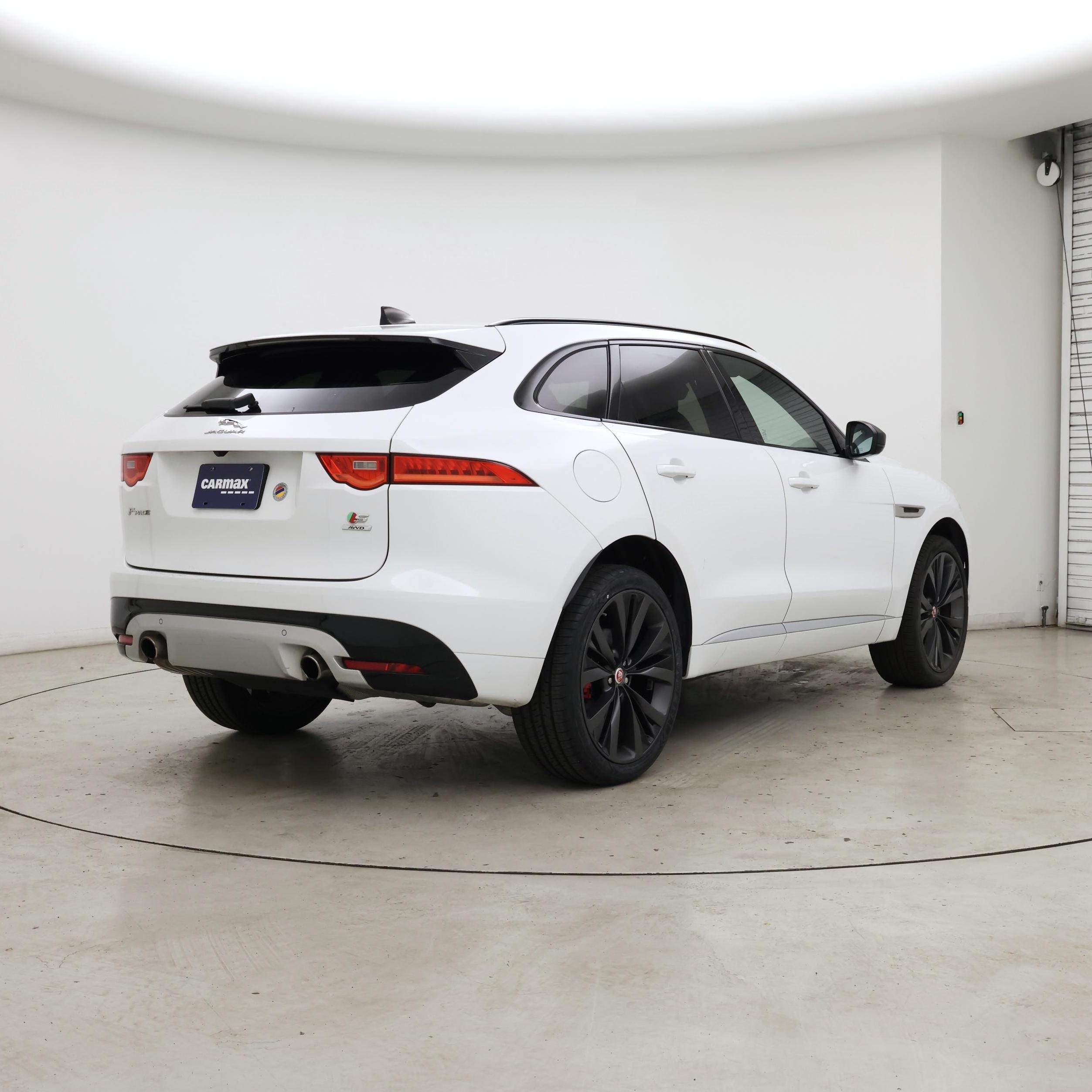 Thumbnail: 2020 Jaguar F-Pace - 8