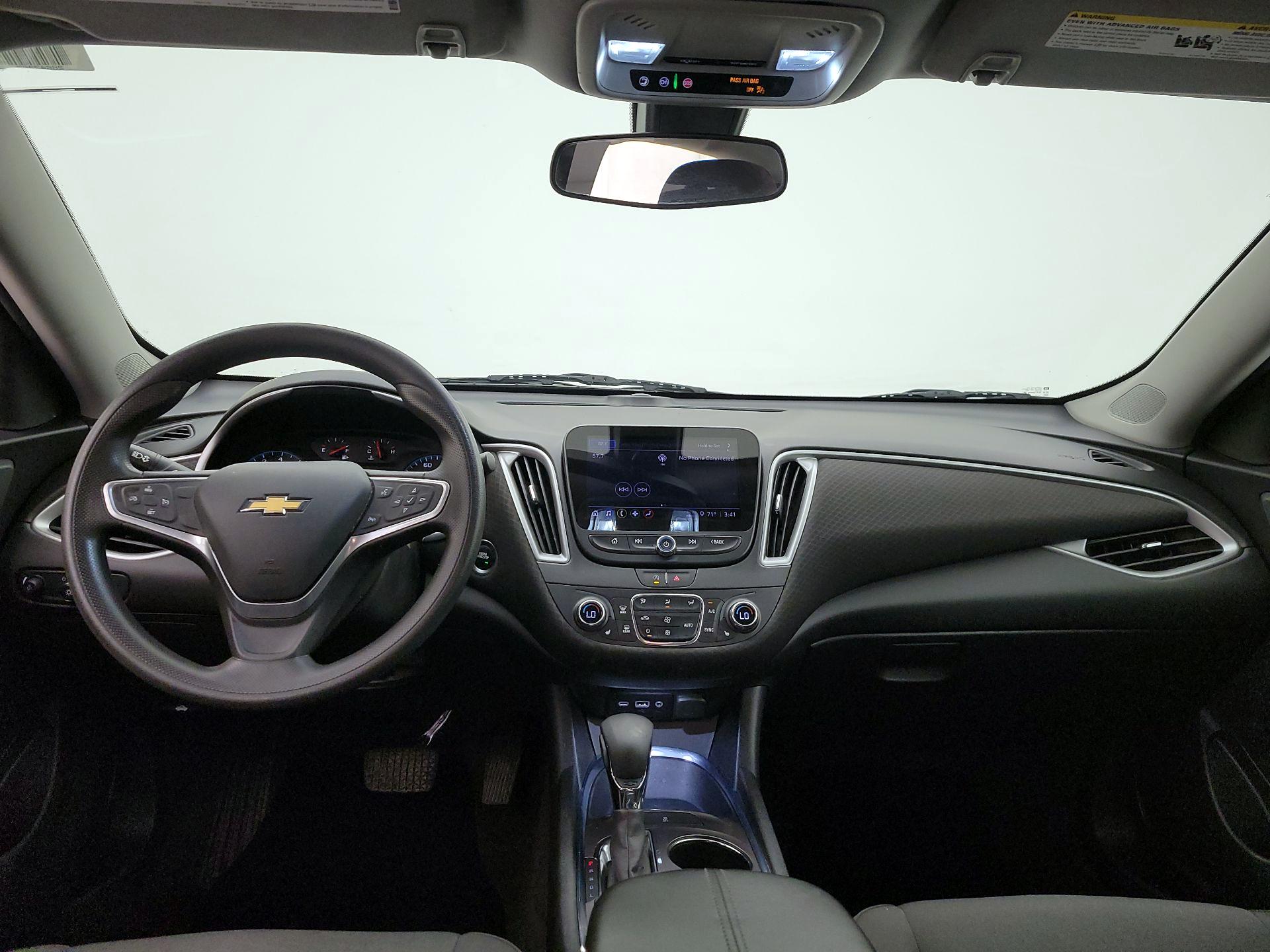 Thumbnail: 2022 Chevrolet Malibu - 9
