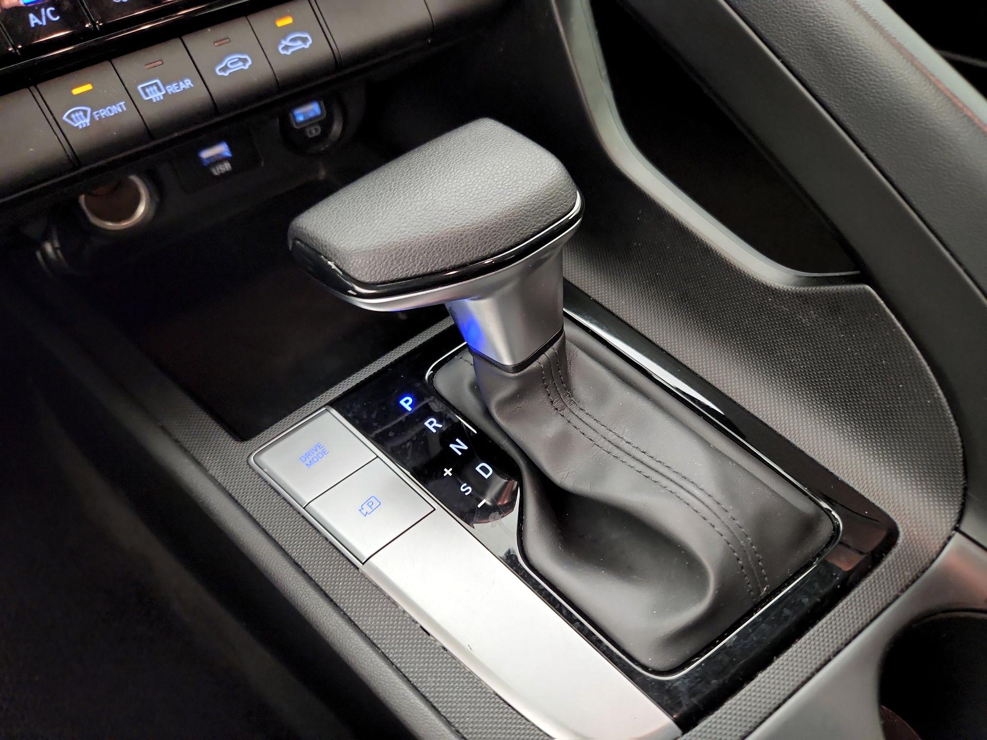 Thumbnail: 2023 Hyundai Elantra - 17