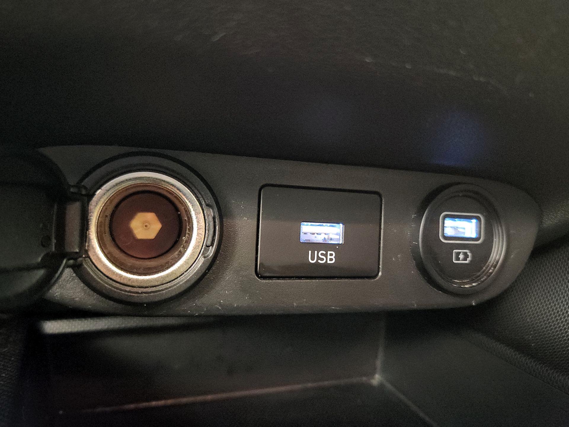 Thumbnail: 2023 Hyundai Elantra - 18