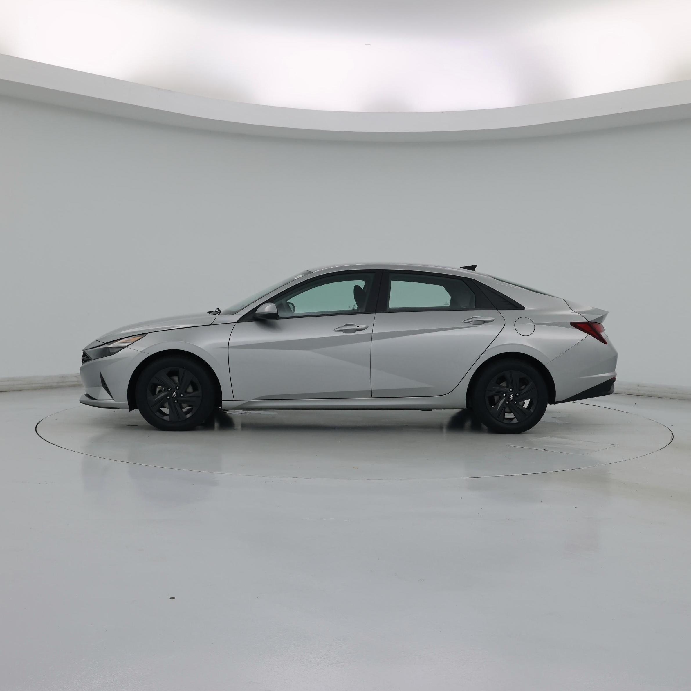 Thumbnail: 2023 Hyundai Elantra - 3