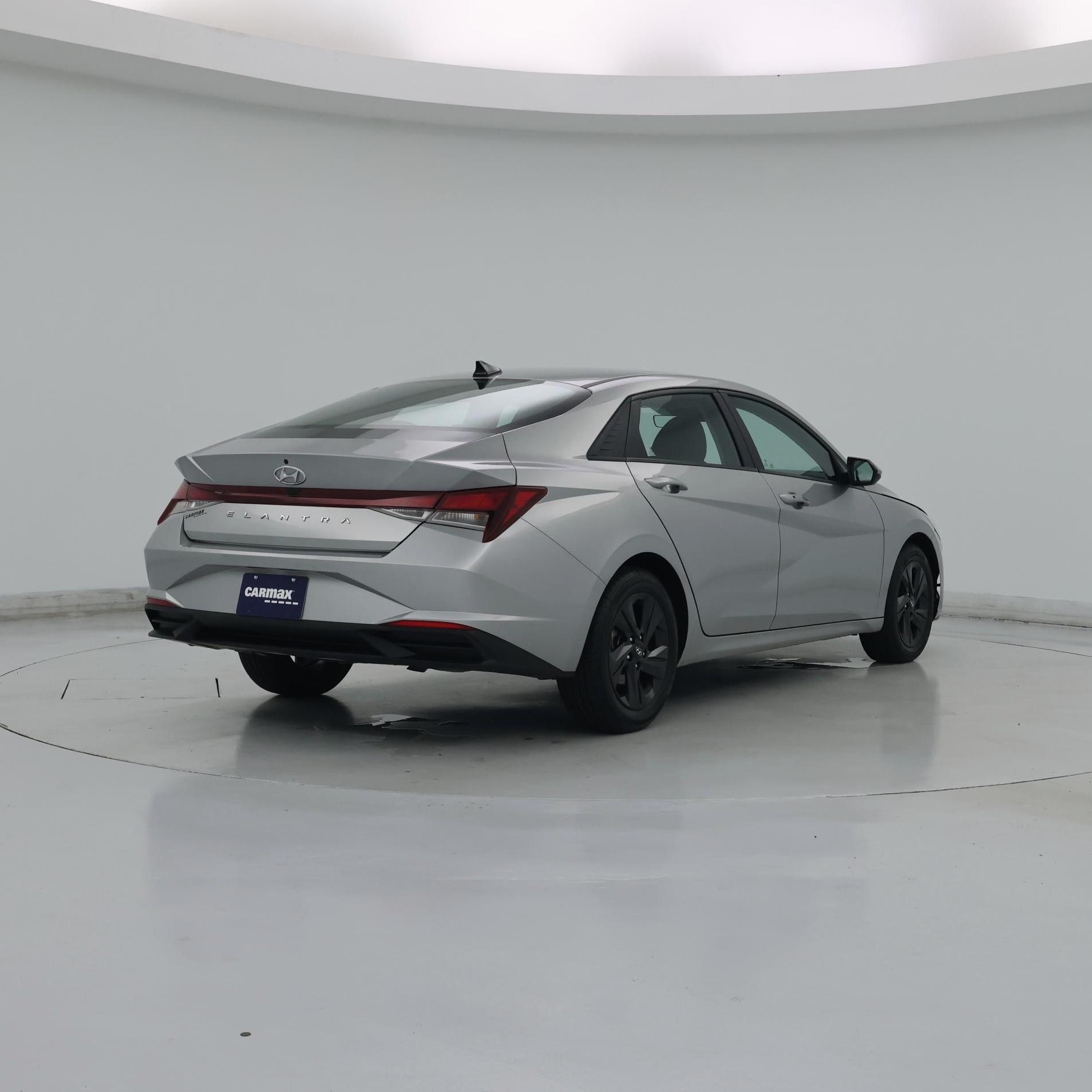 Thumbnail: 2023 Hyundai Elantra - 8