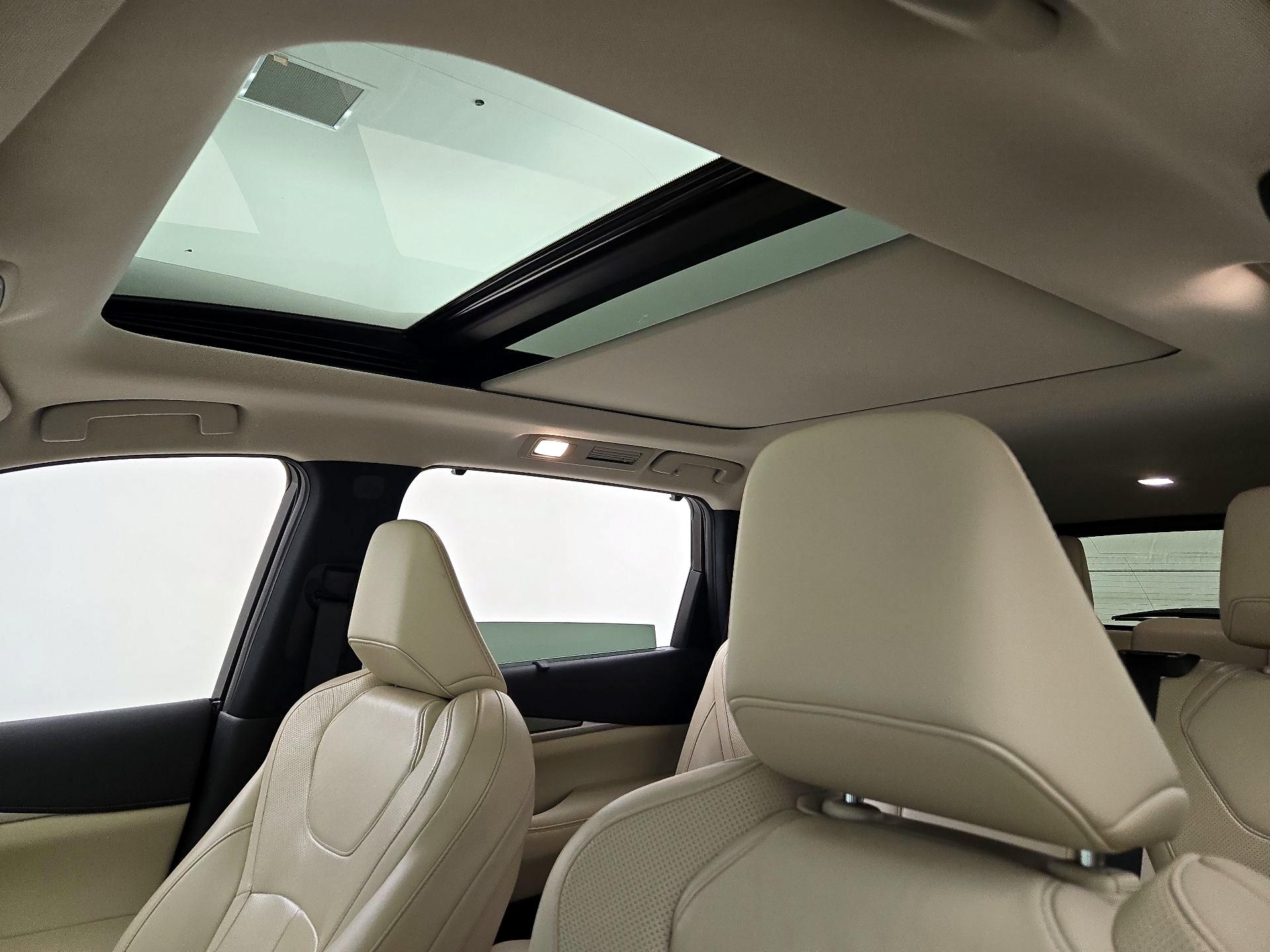 Thumbnail: 2023 INFINITI QX60 - 17