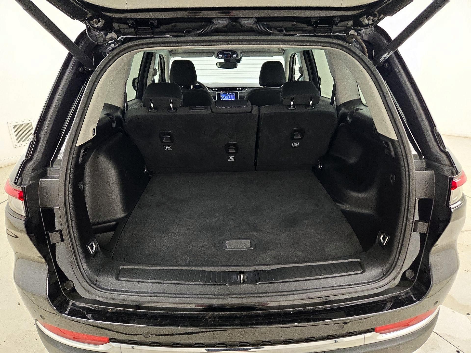 Thumbnail: 2023 Jeep Grand Cherokee - 19