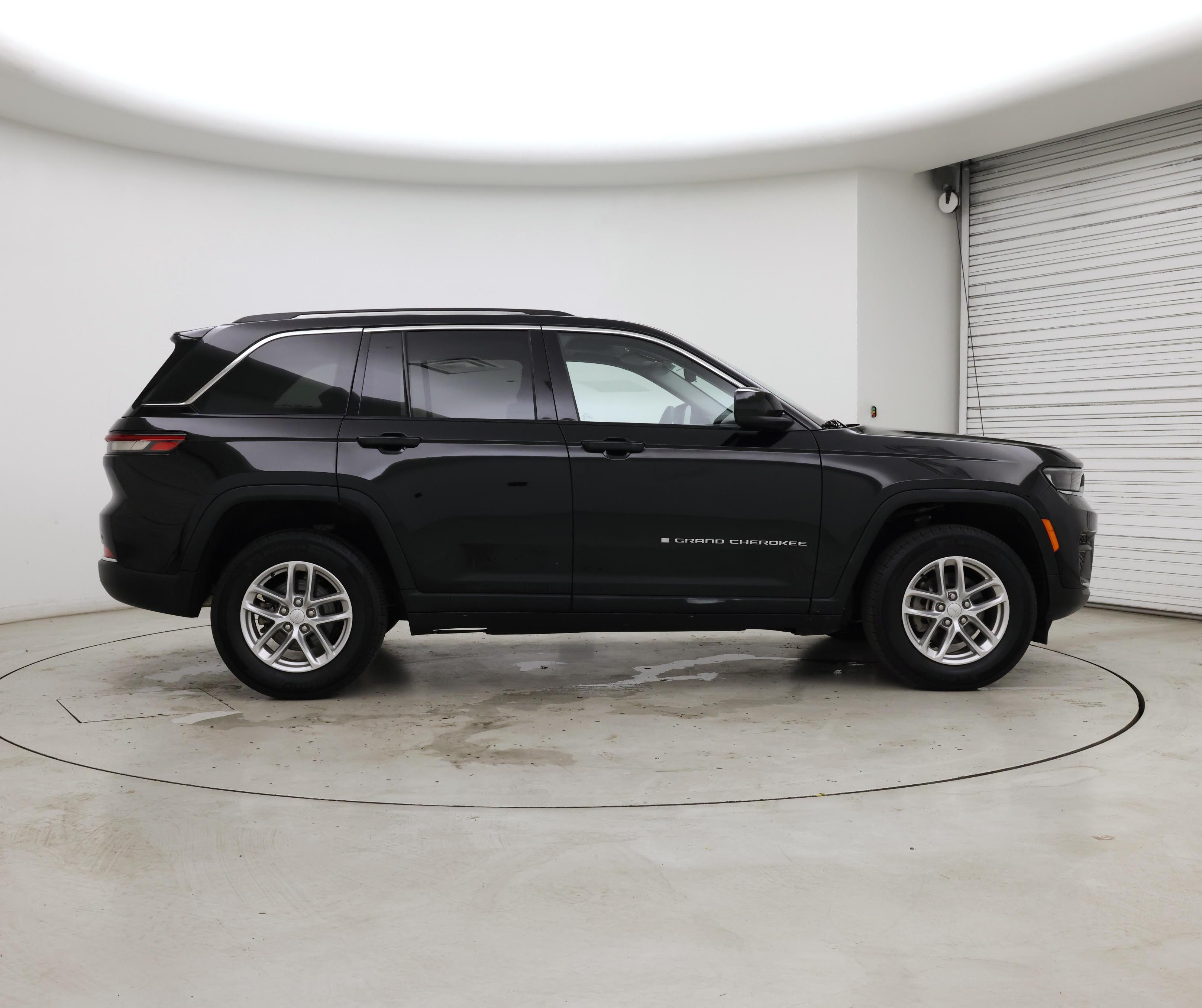 Thumbnail: 2023 Jeep Grand Cherokee - 7