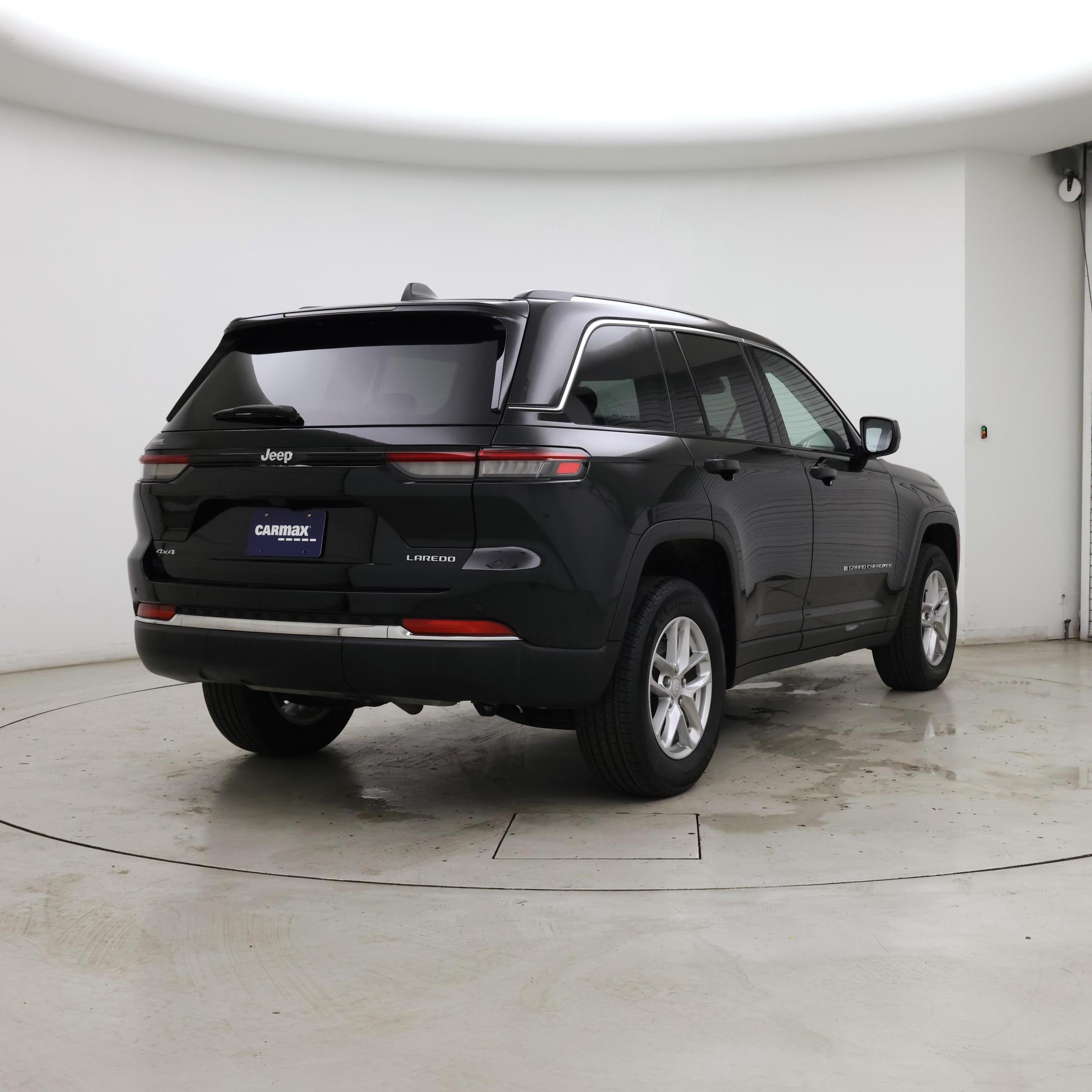 Thumbnail: 2023 Jeep Grand Cherokee - 8