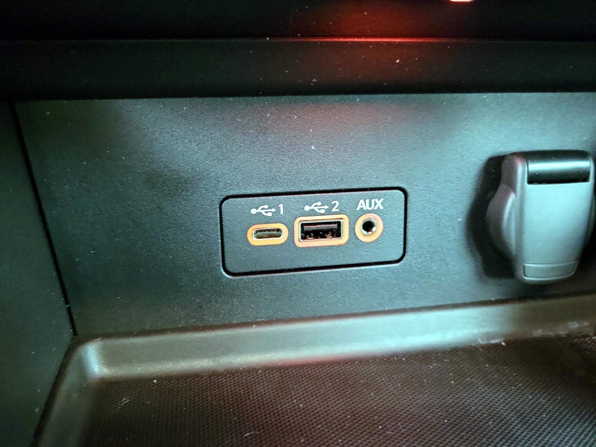 Thumbnail: 2023 Nissan Sentra - 18