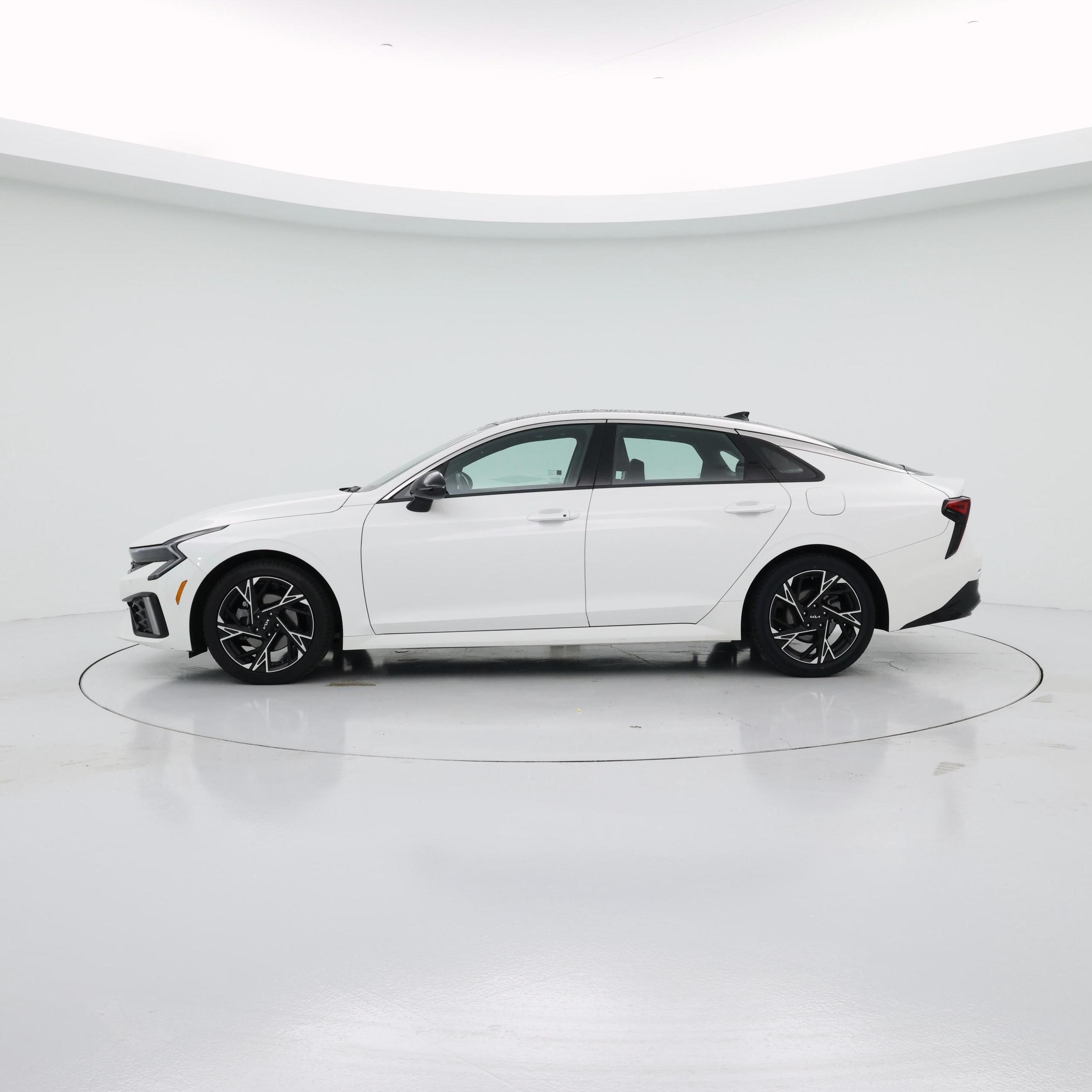 Thumbnail: 2025 Kia K5 - 3