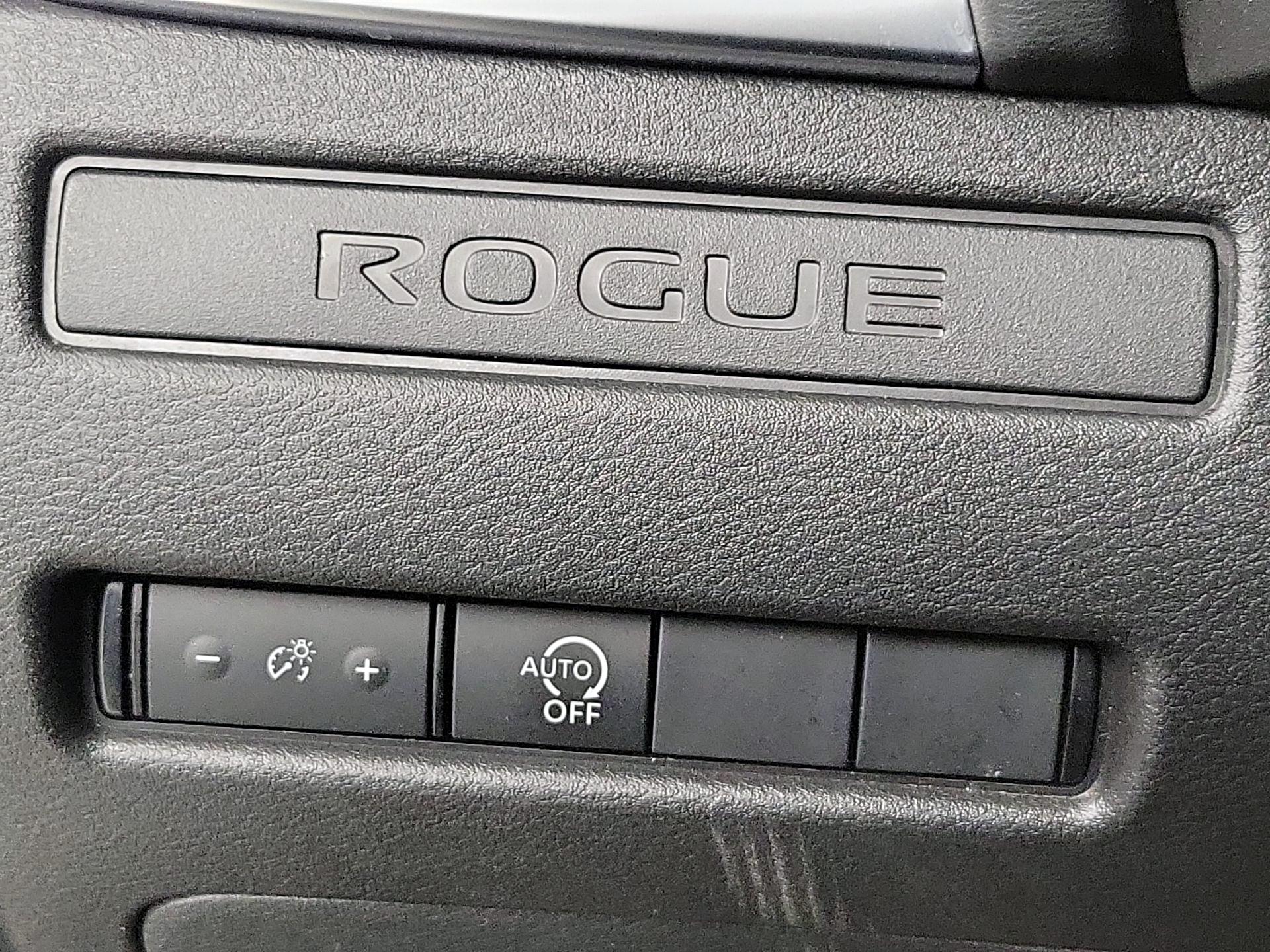 Thumbnail: 2023 Nissan Rogue - 13