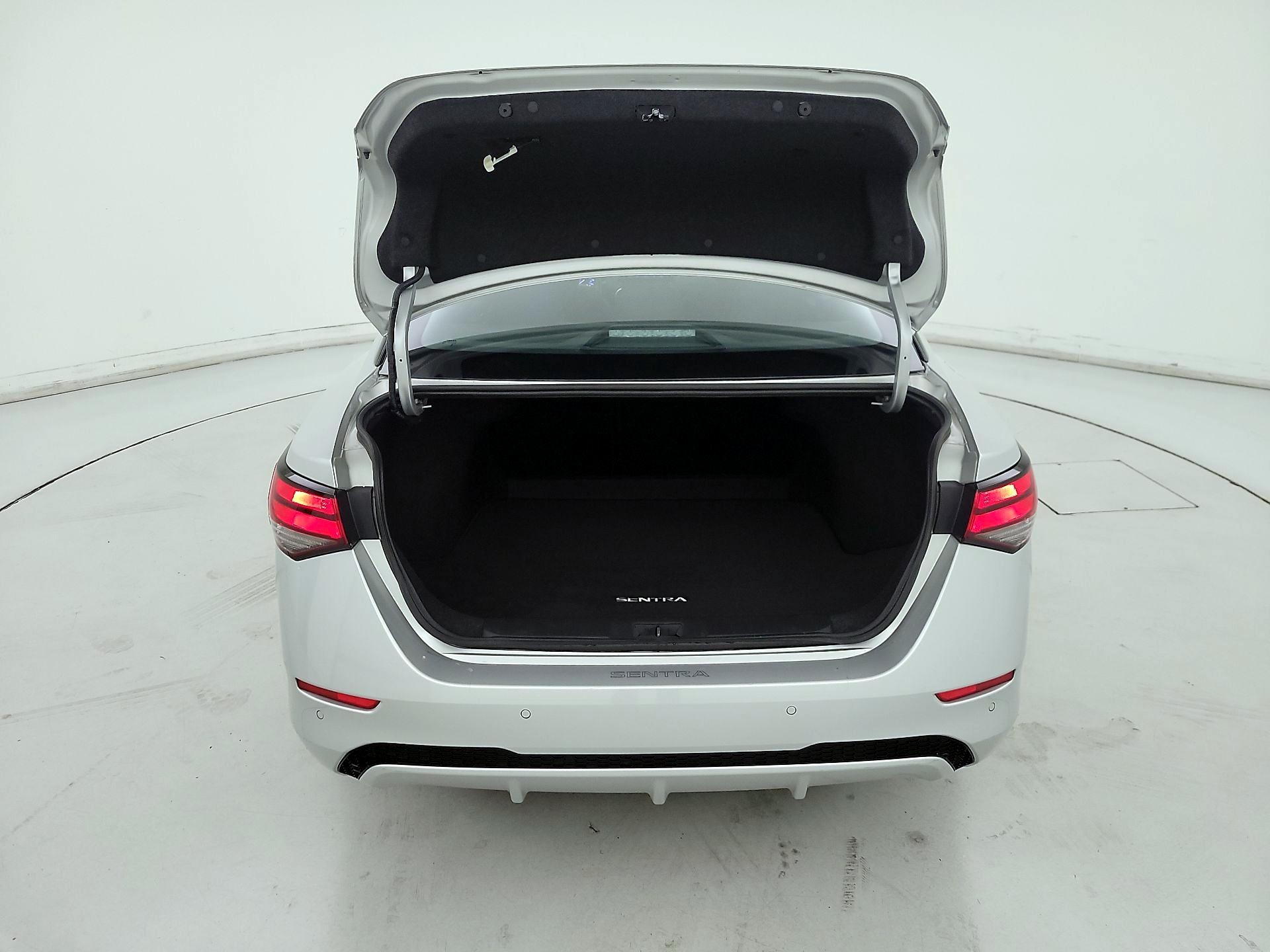 Thumbnail: 2023 Nissan Sentra - 20