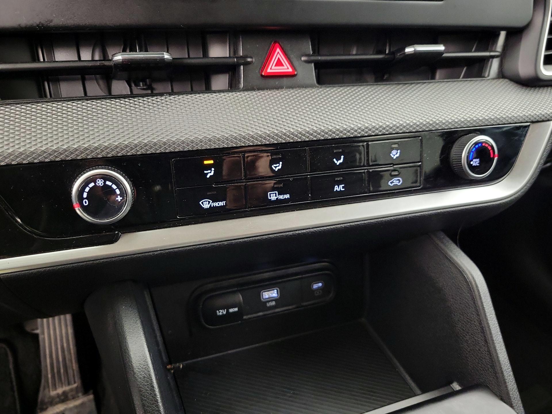 Thumbnail: 2023 Kia Sportage - 16