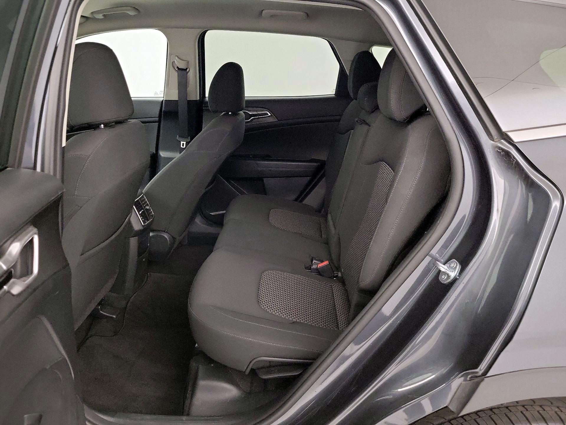 Thumbnail: 2023 Kia Sportage - 19