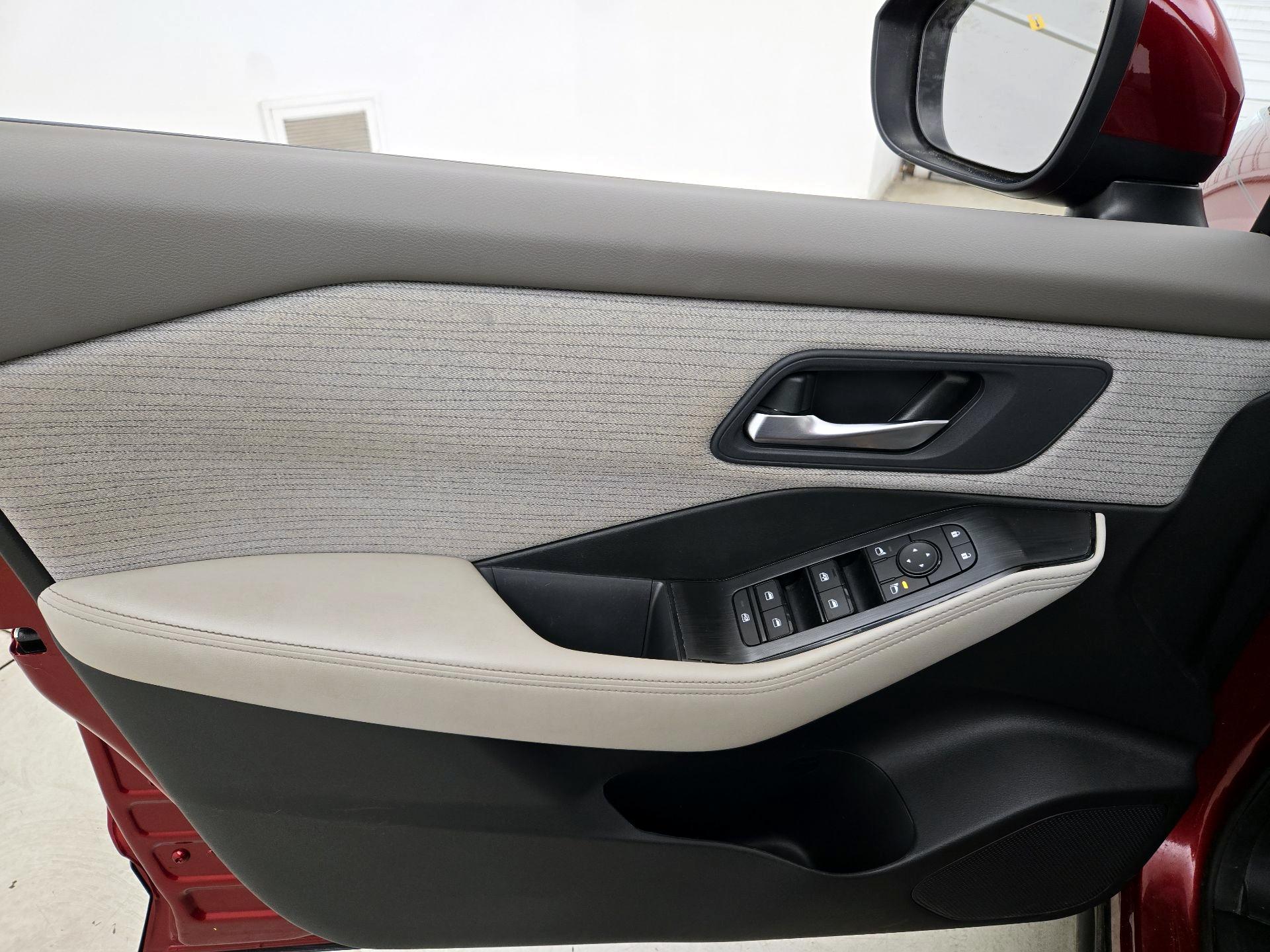 Thumbnail: 2023 Nissan Rogue - 12