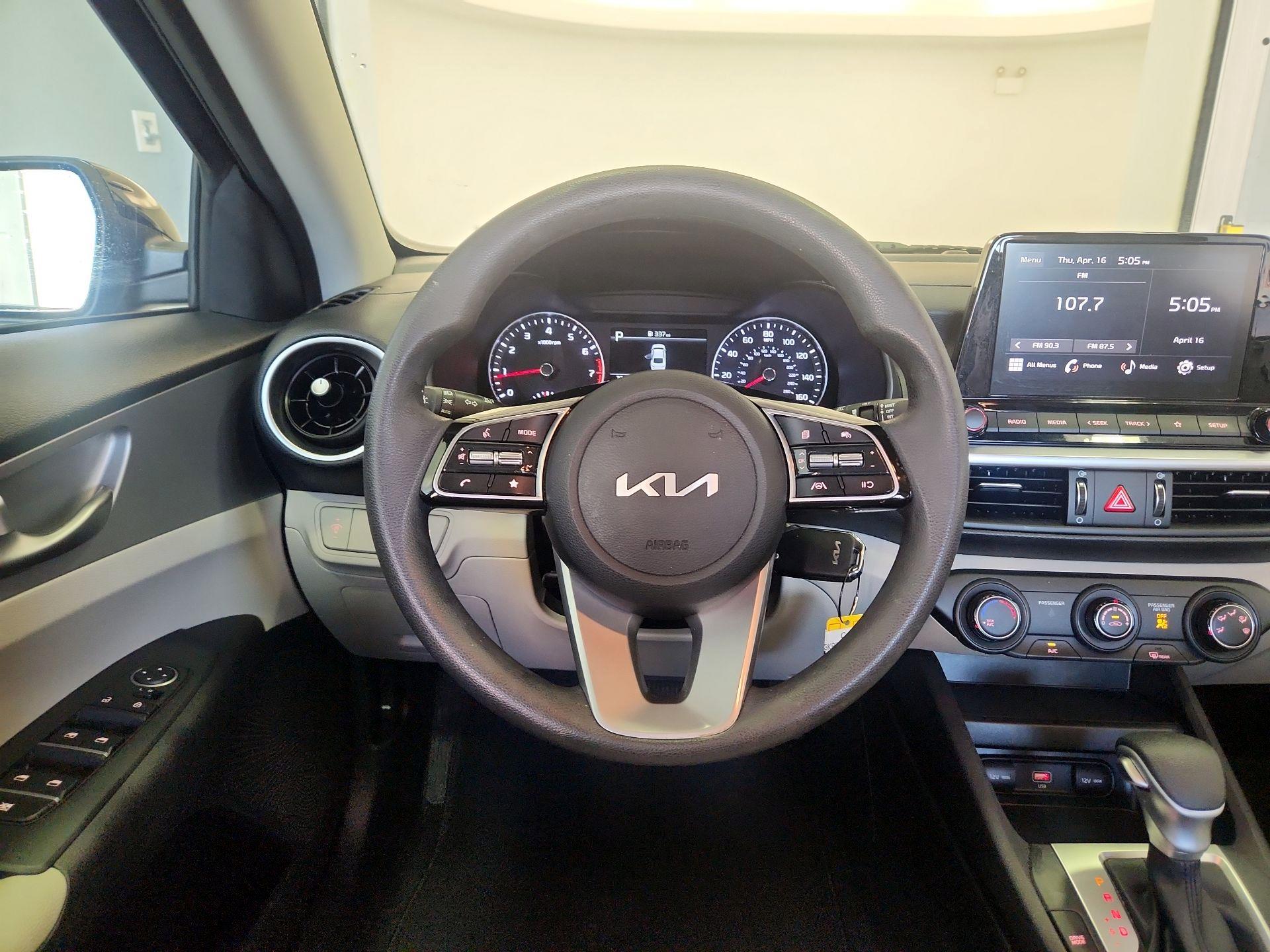 Thumbnail: 2023 Kia Forte - 10