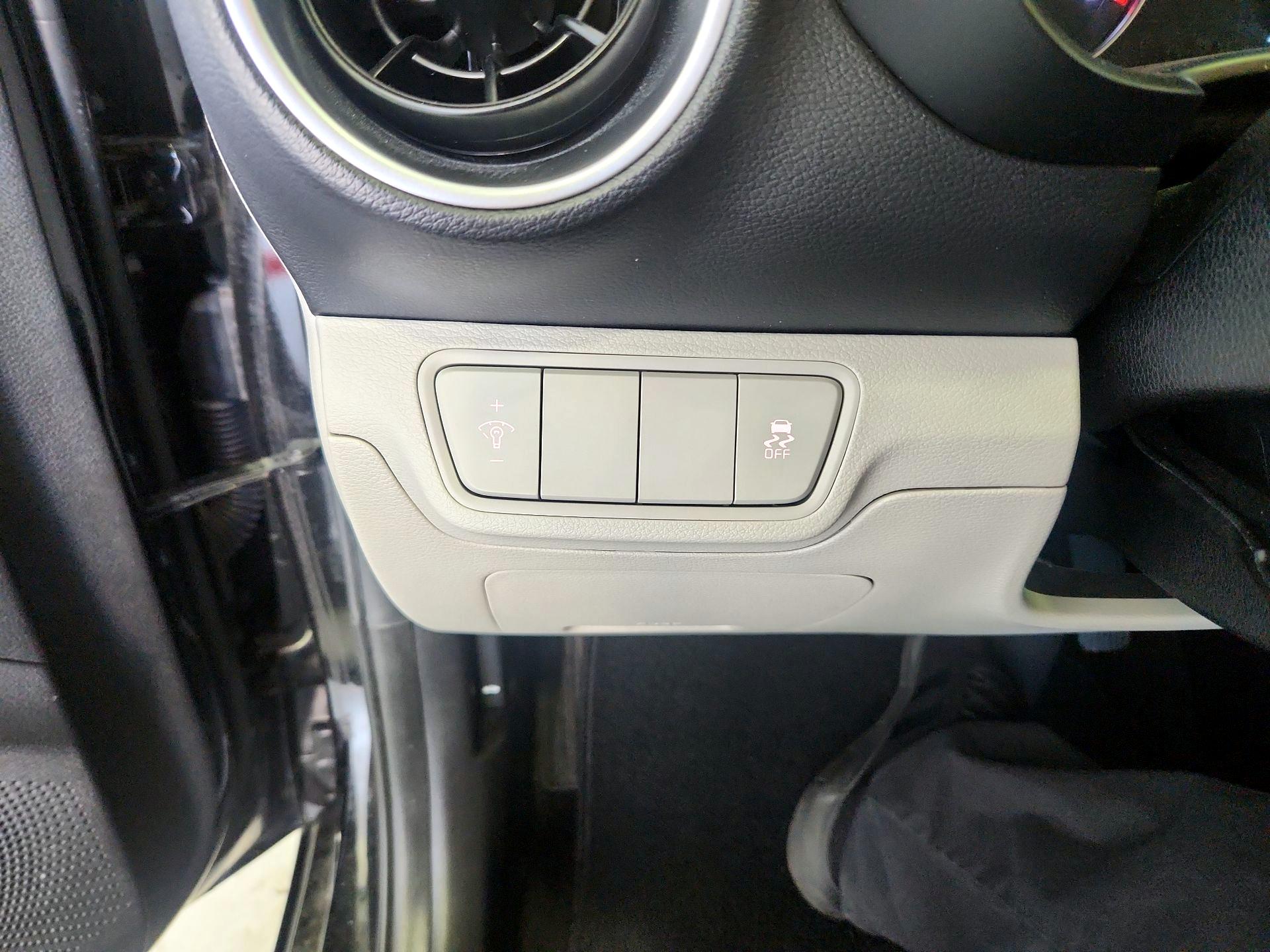 Thumbnail: 2023 Kia Forte - 13