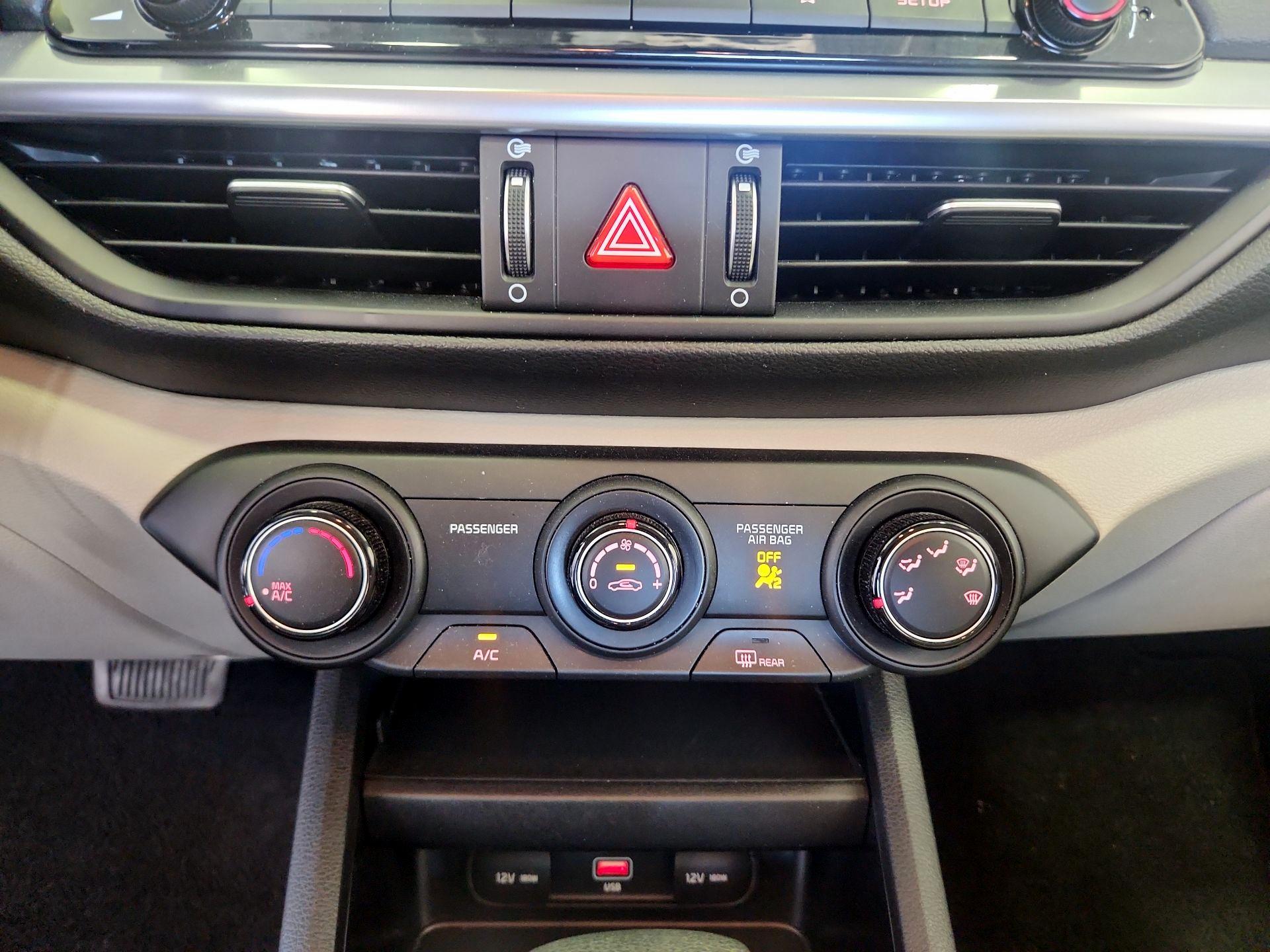 Thumbnail: 2023 Kia Forte - 16