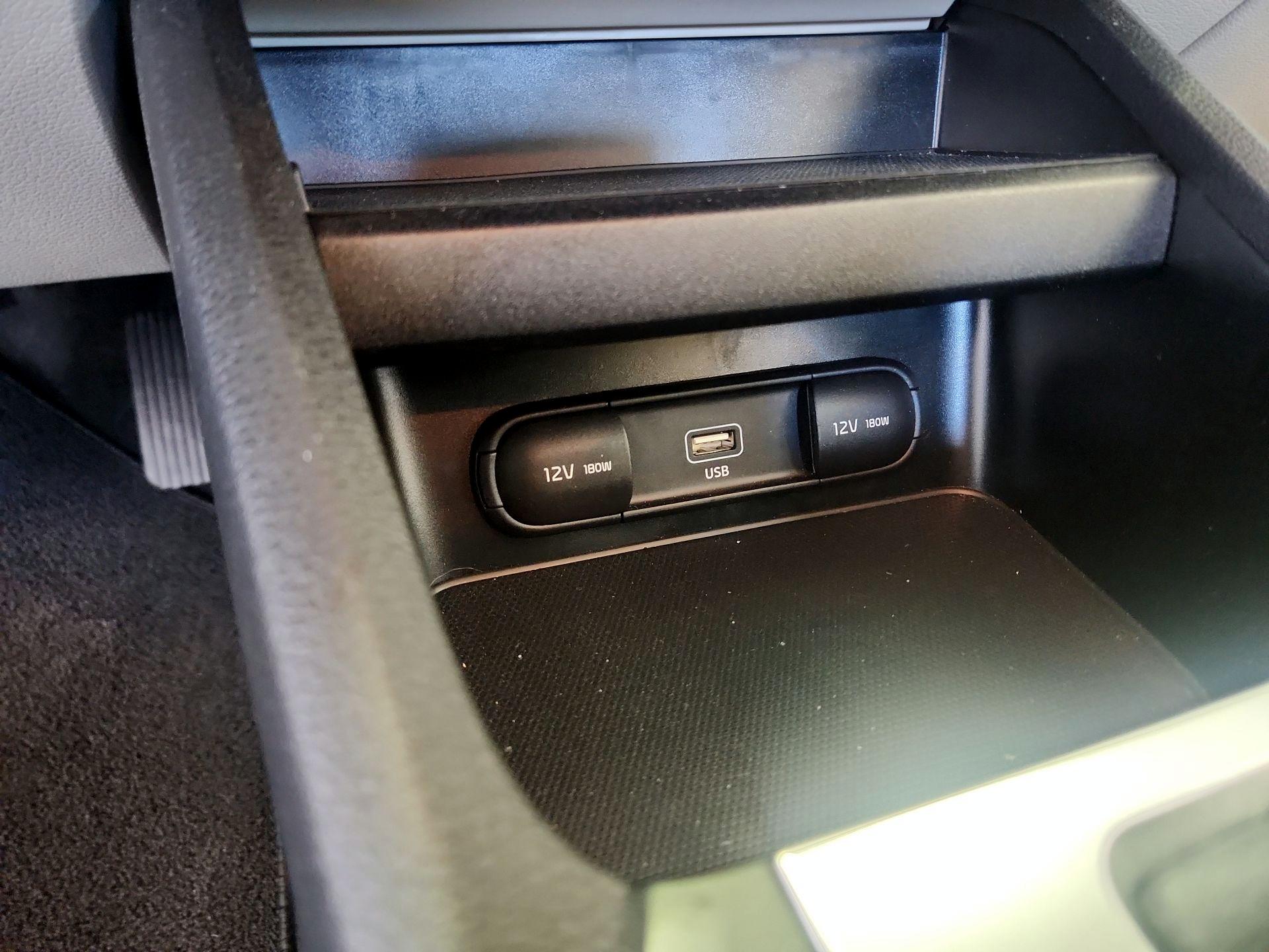 Thumbnail: 2023 Kia Forte - 18