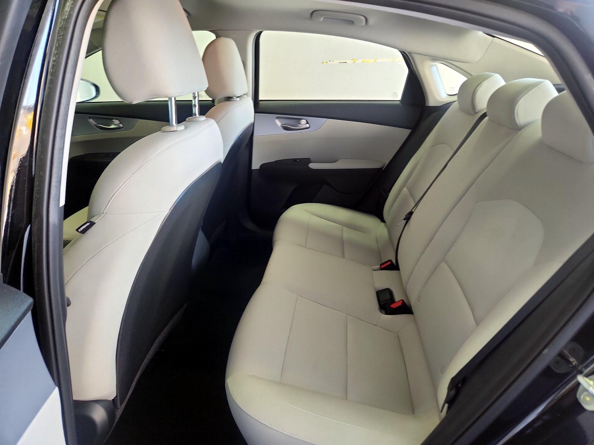 Thumbnail: 2023 Kia Forte - 19