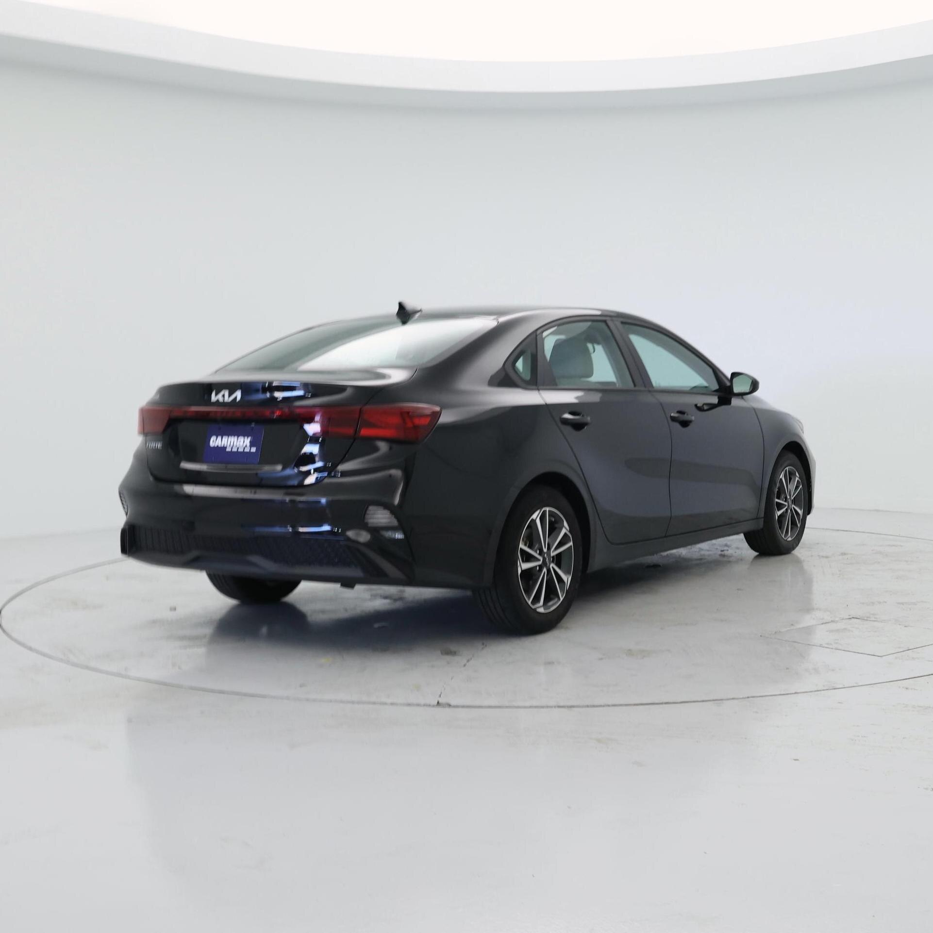 Thumbnail: 2023 Kia Forte - 8