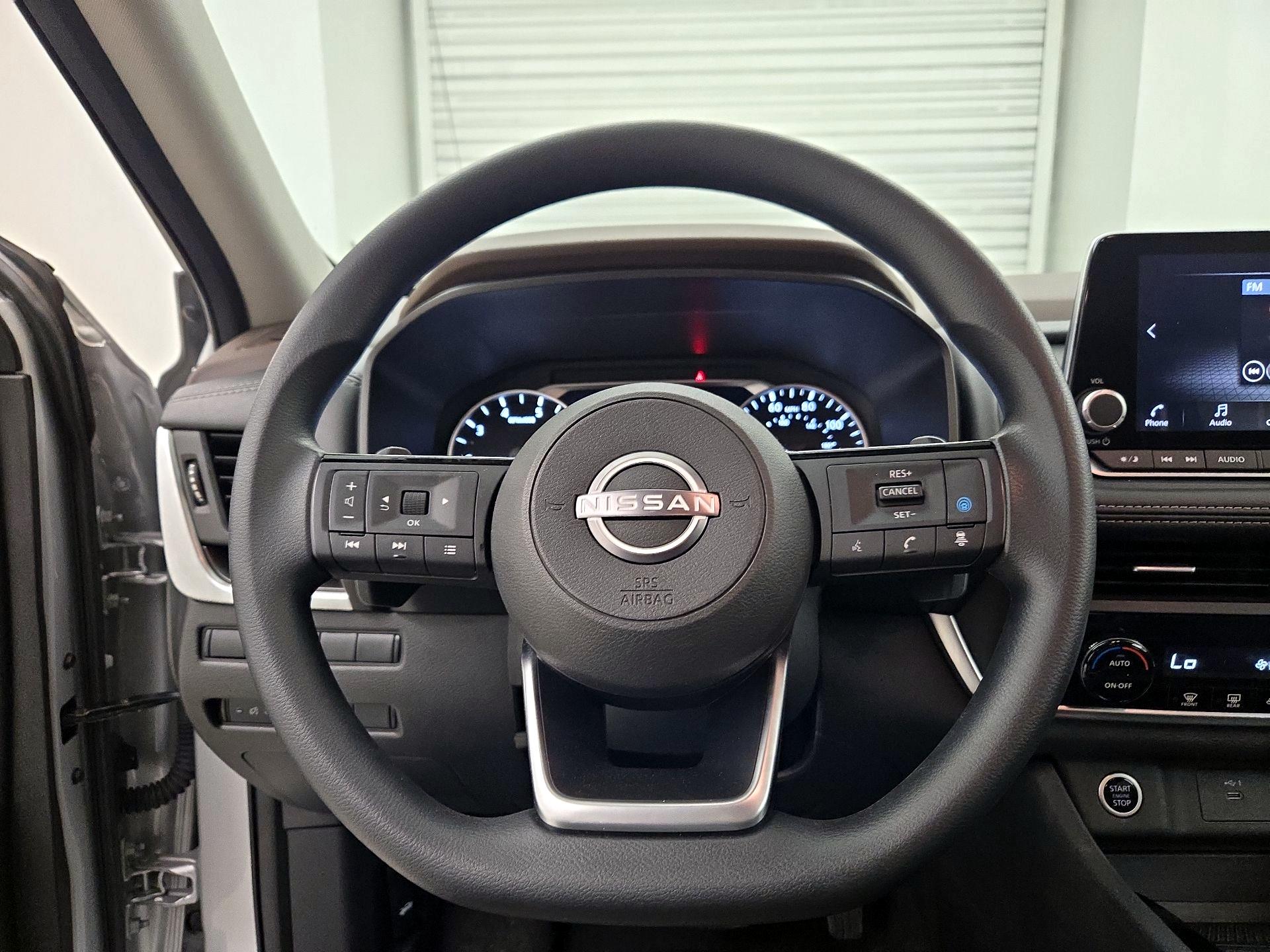 Thumbnail: 2023 Nissan Rogue - 10