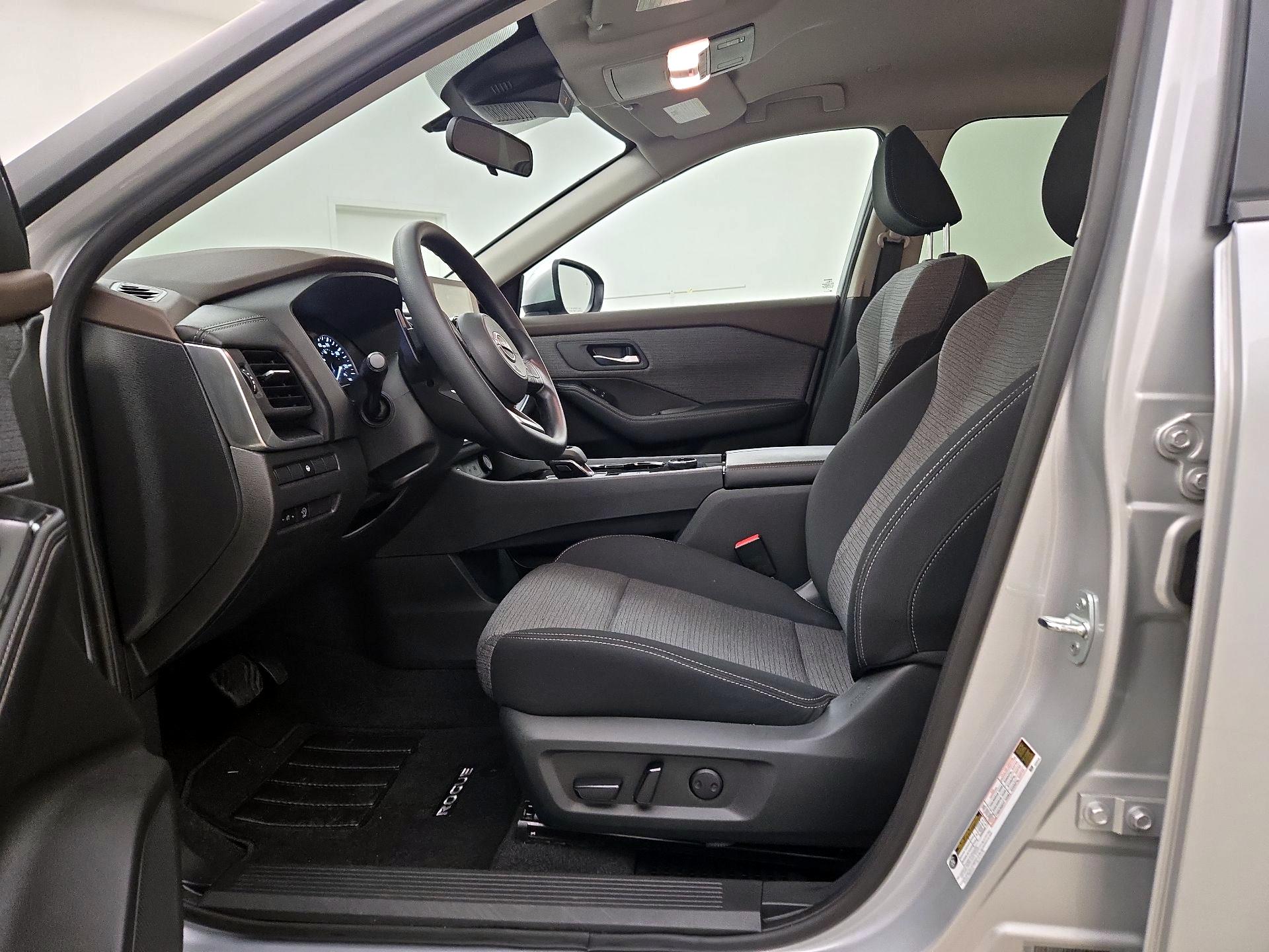 Thumbnail: 2023 Nissan Rogue - 11