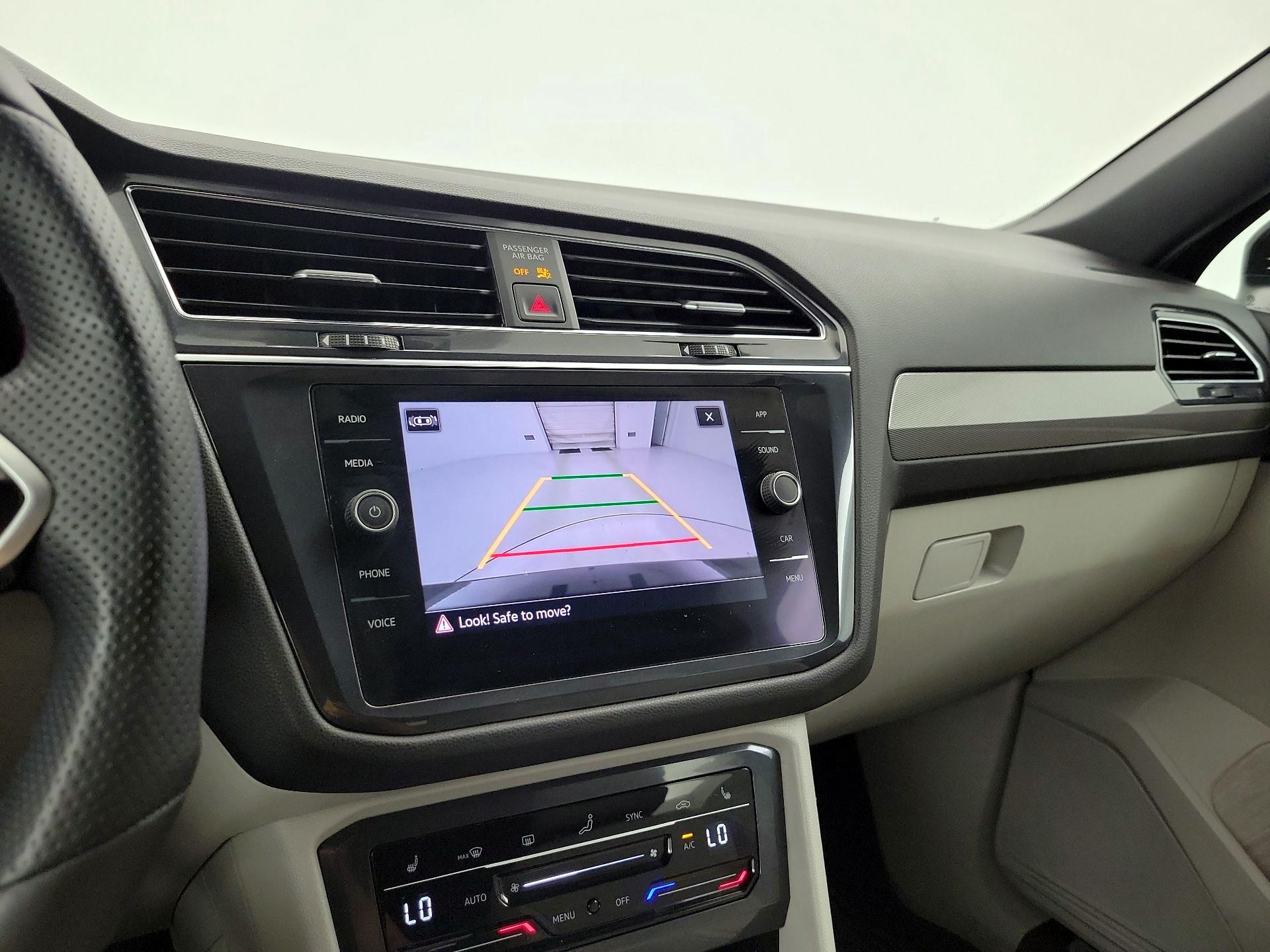 Thumbnail: 2022 Volkswagen Tiguan - 14