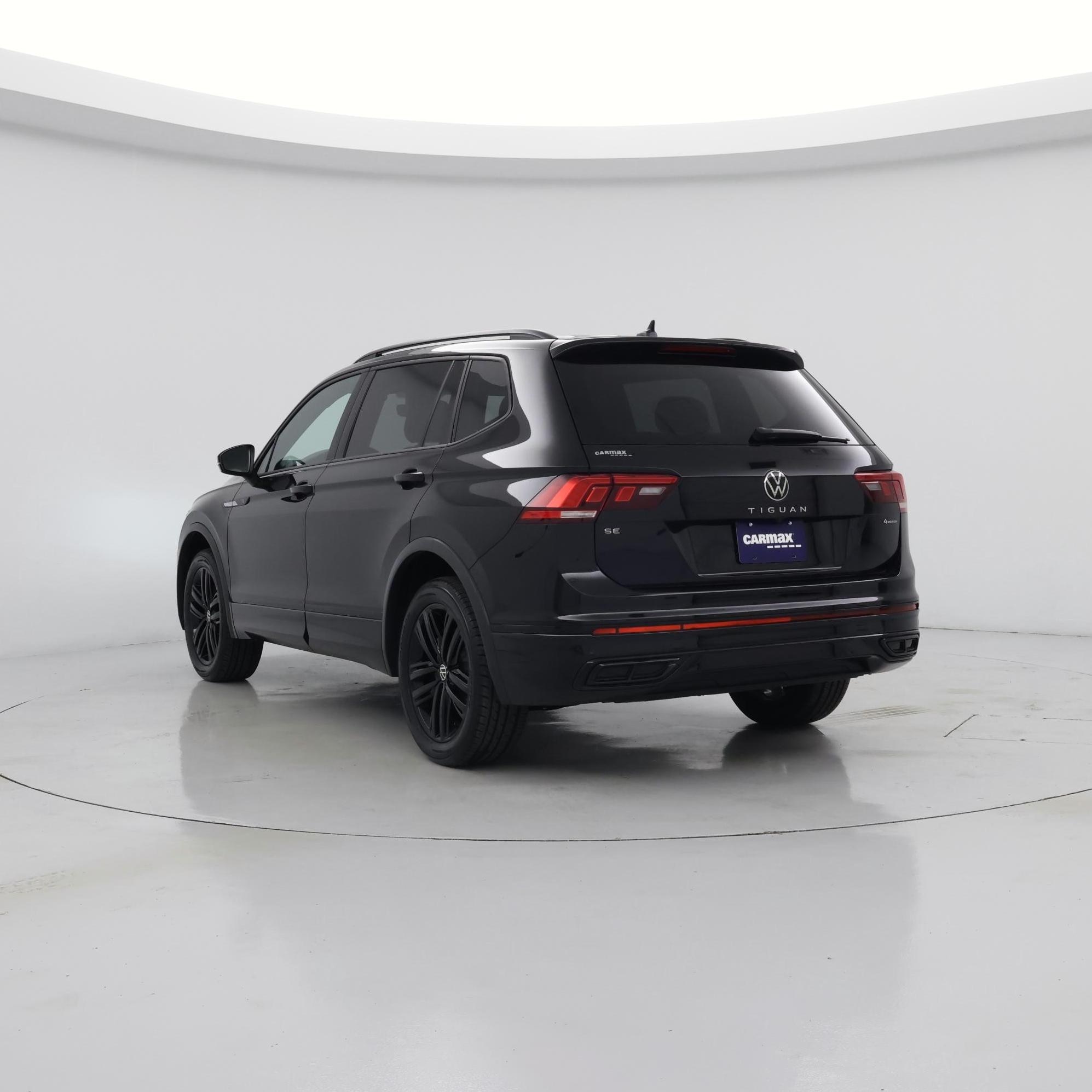 Thumbnail: 2022 Volkswagen Tiguan - 2