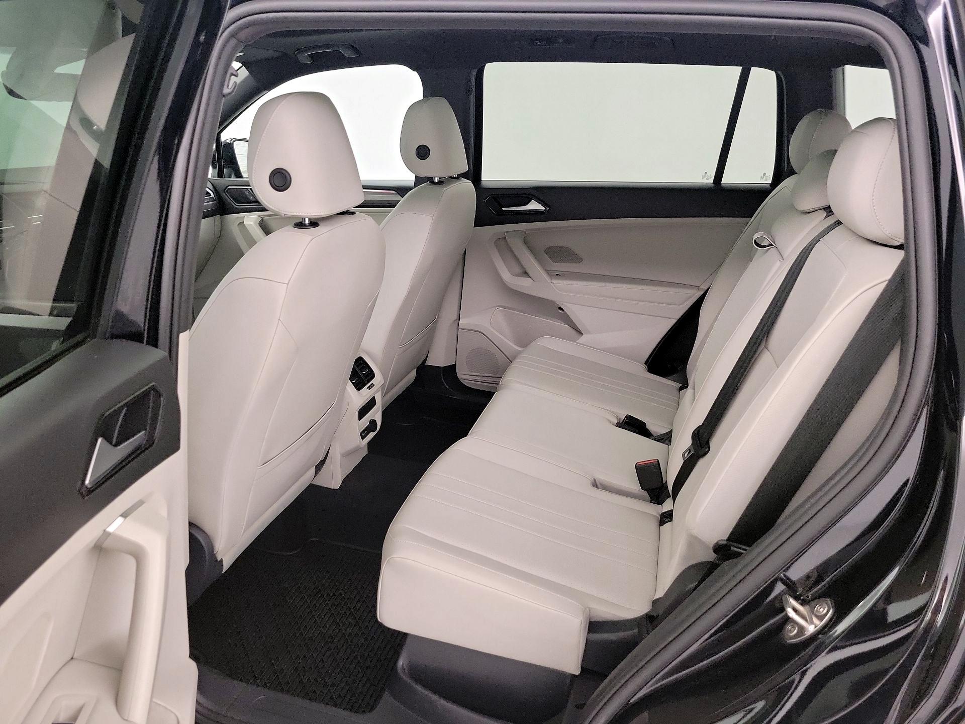 Thumbnail: 2022 Volkswagen Tiguan - 20