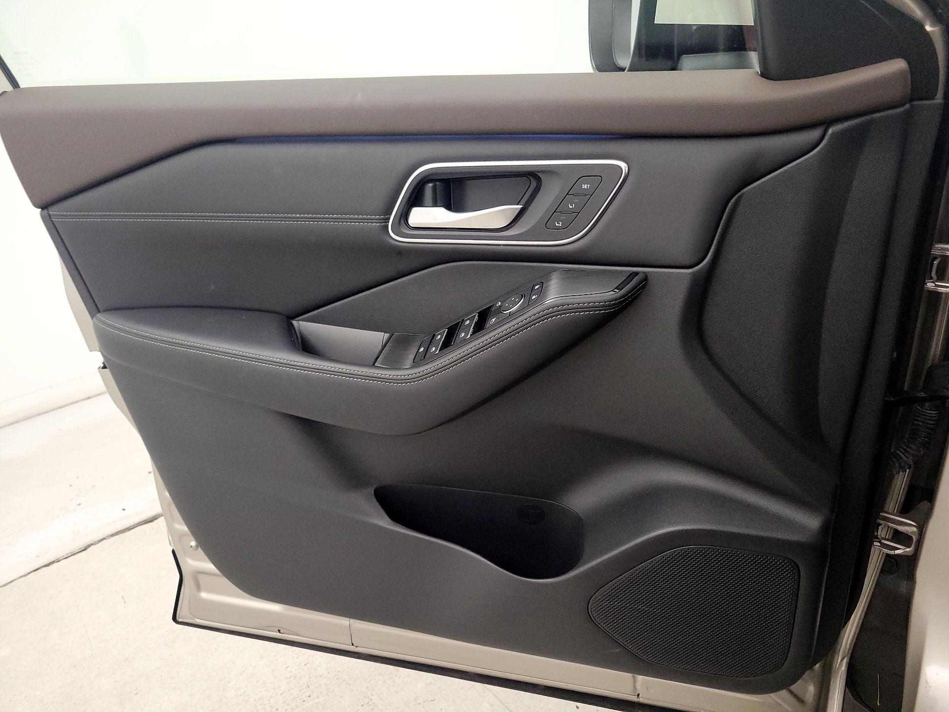 Thumbnail: 2023 Nissan Rogue - 12