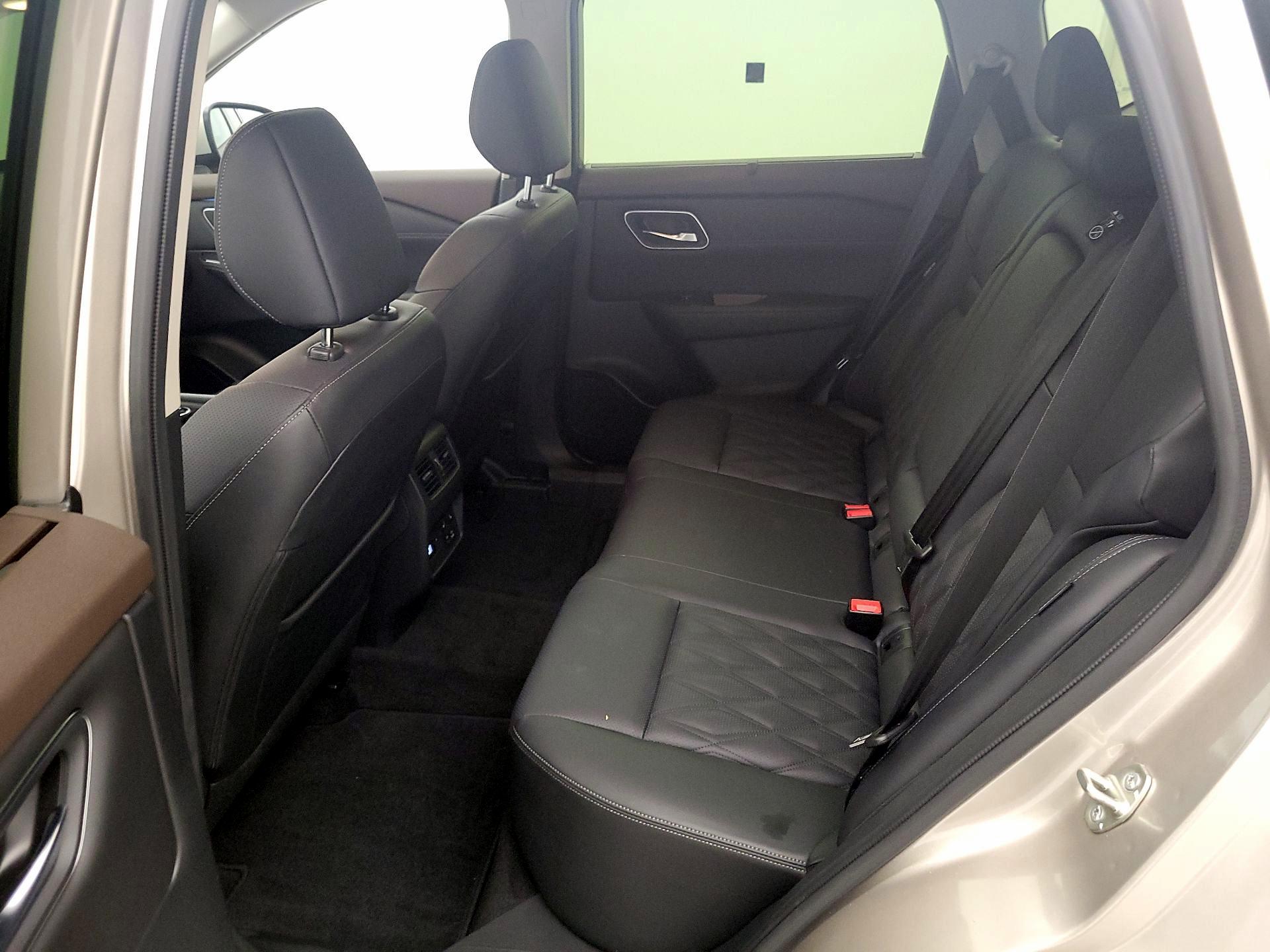 Thumbnail: 2023 Nissan Rogue - 20