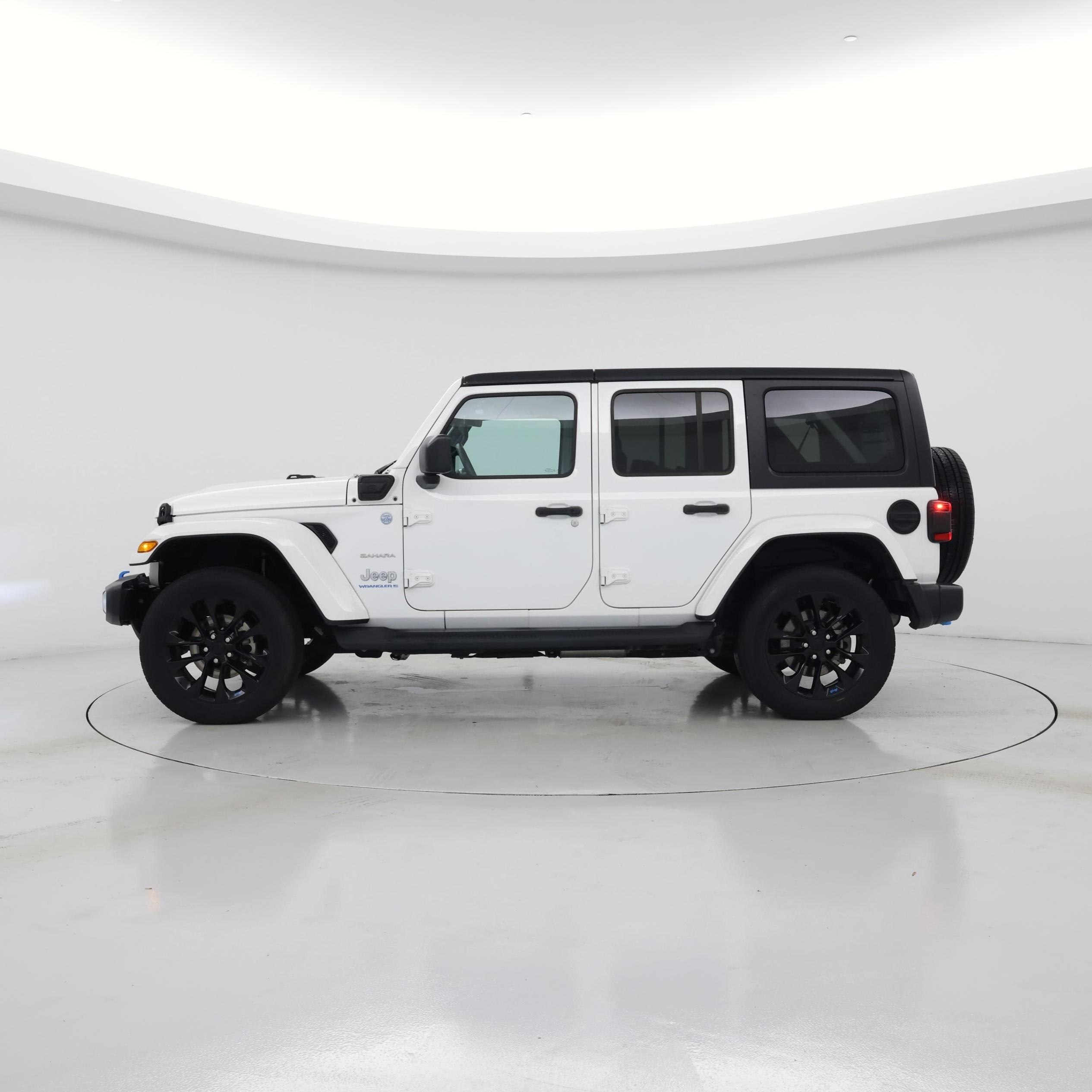 Thumbnail: 2023 Jeep Wrangler - 3