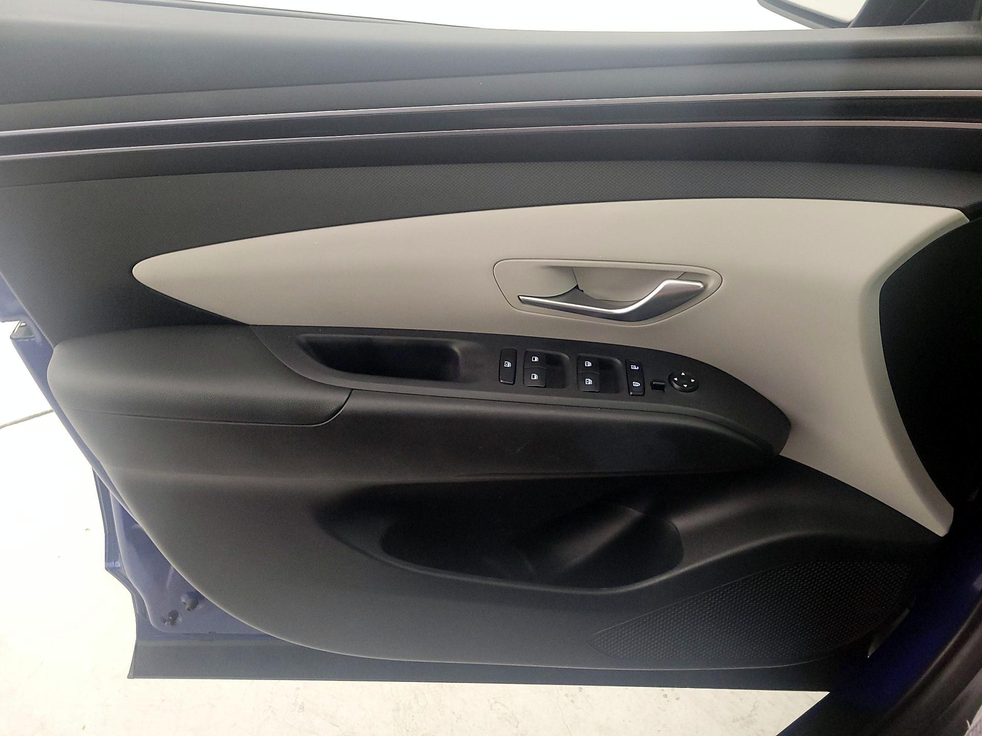 Thumbnail: 2023 Hyundai Tucson - 12