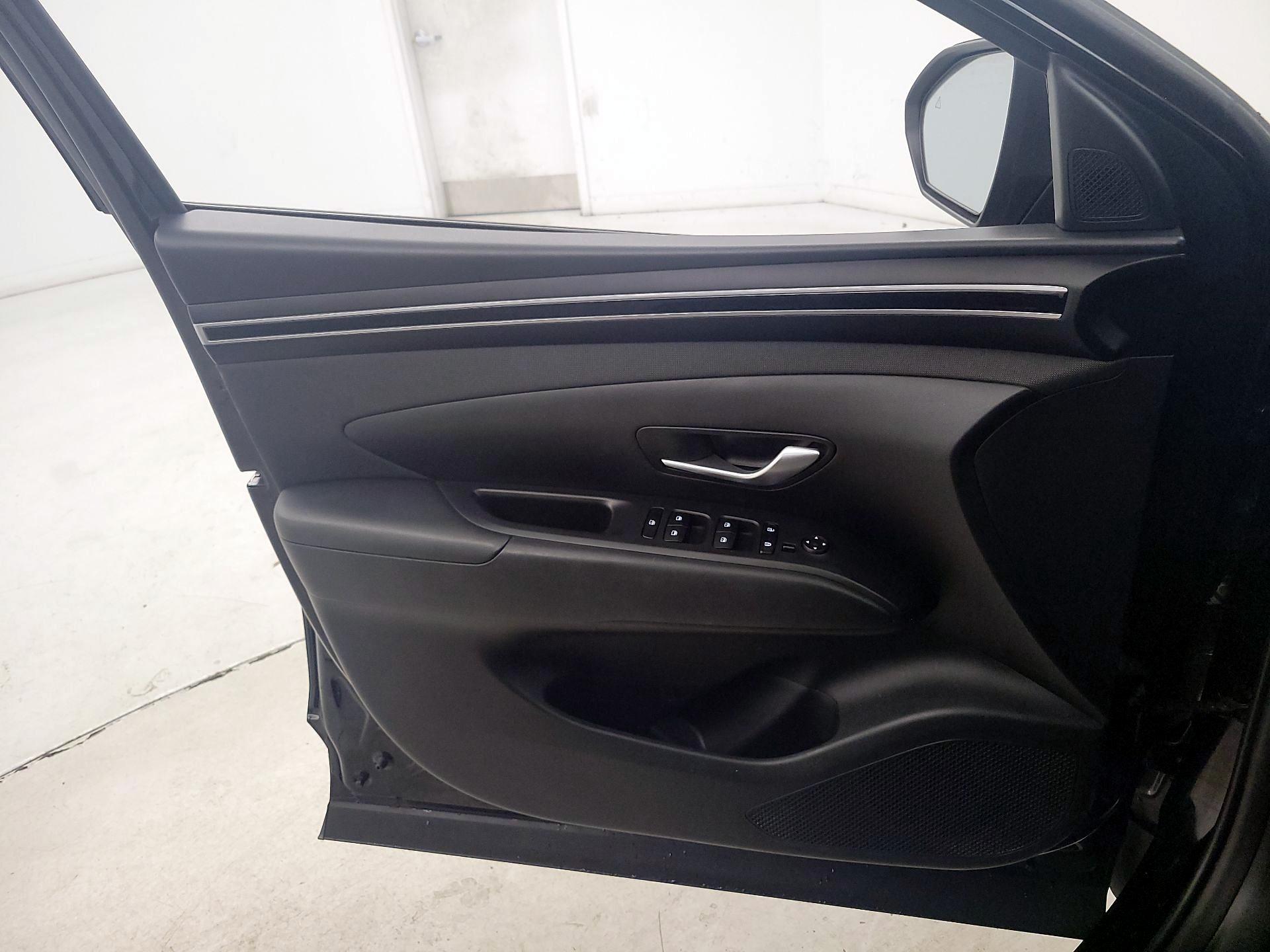 Thumbnail: 2023 Hyundai Tucson - 12