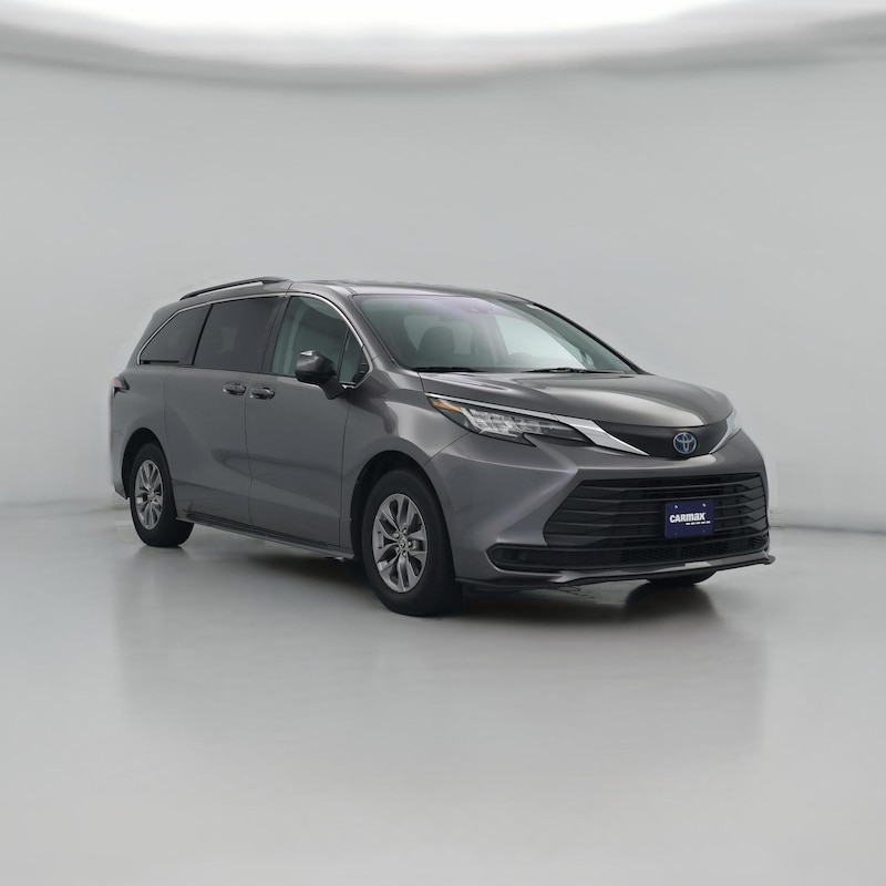 2023 Toyota Sienna Hybrid LE