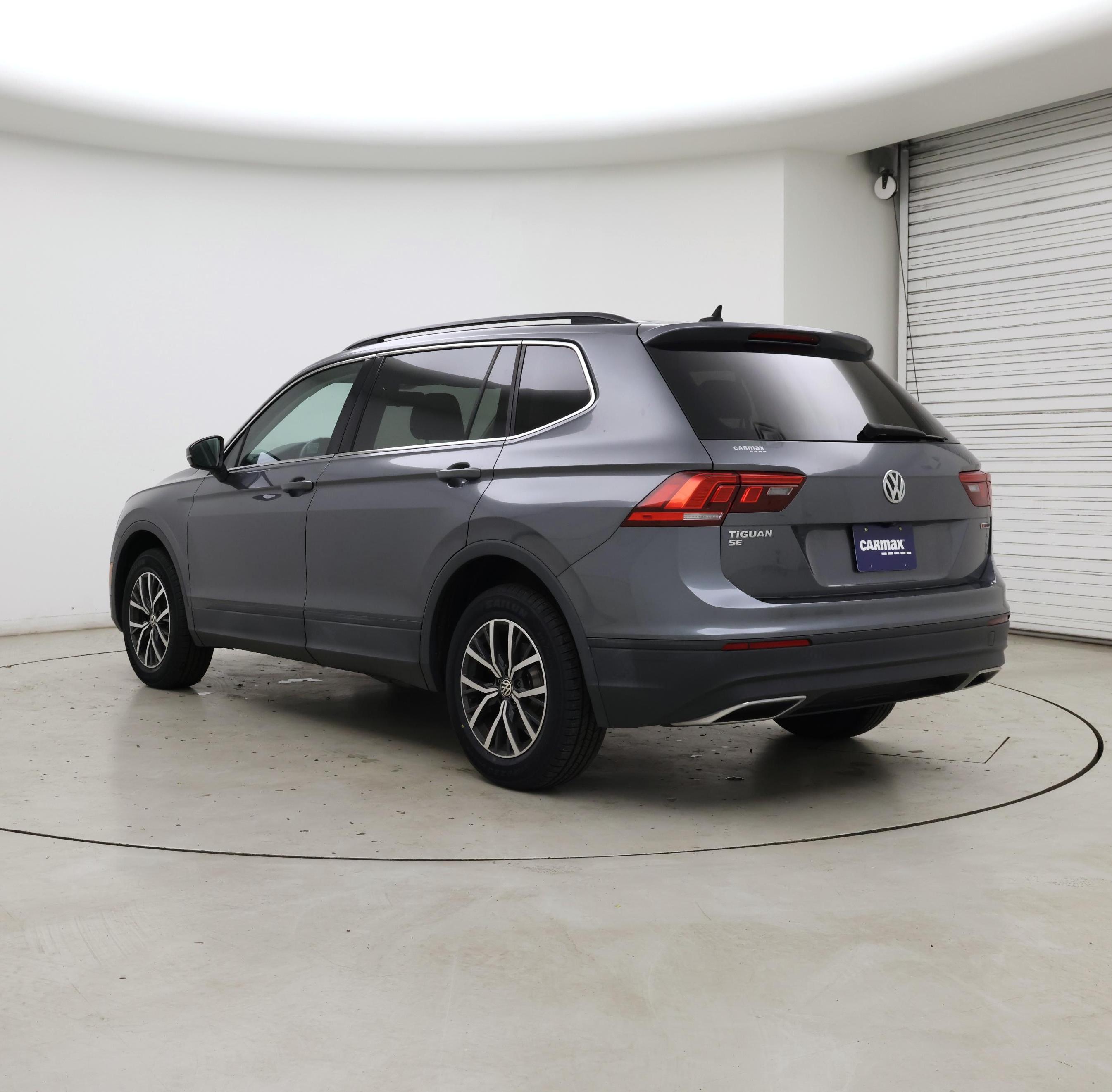 Thumbnail: 2019 Volkswagen Tiguan - 2