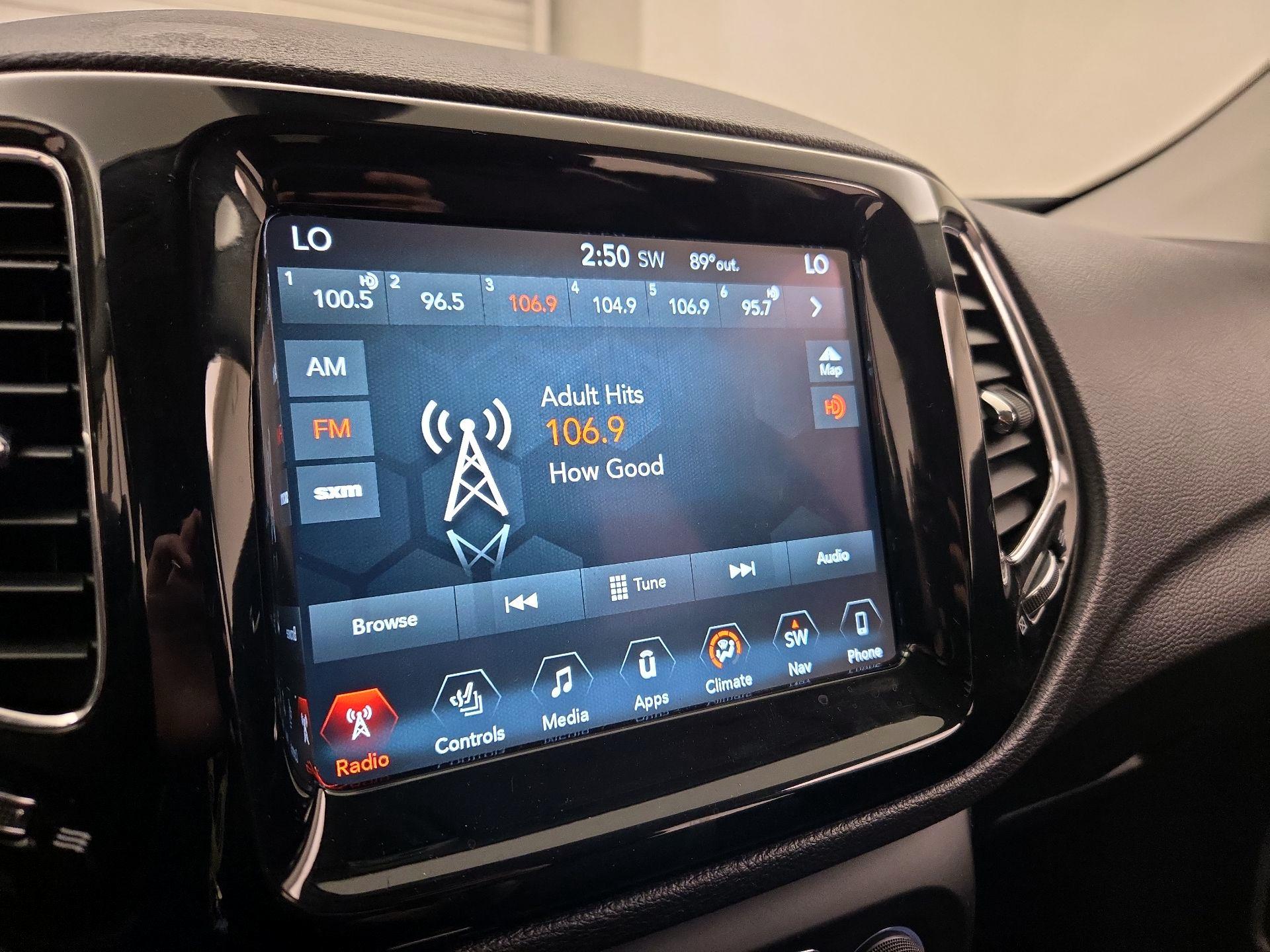 Thumbnail: 2018 Jeep Compass - 14