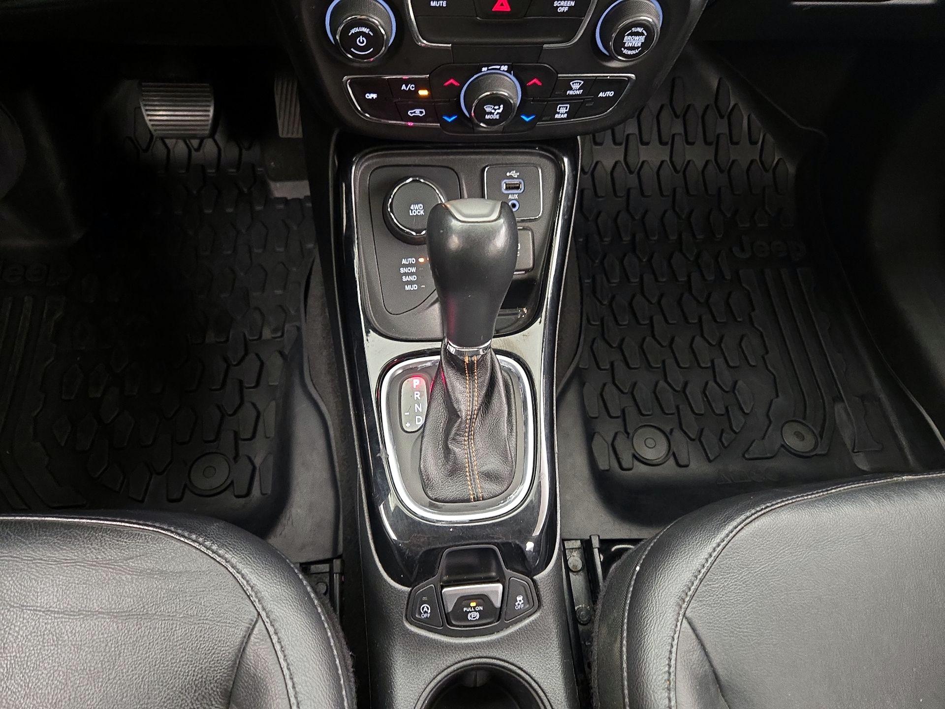 Thumbnail: 2018 Jeep Compass - 16