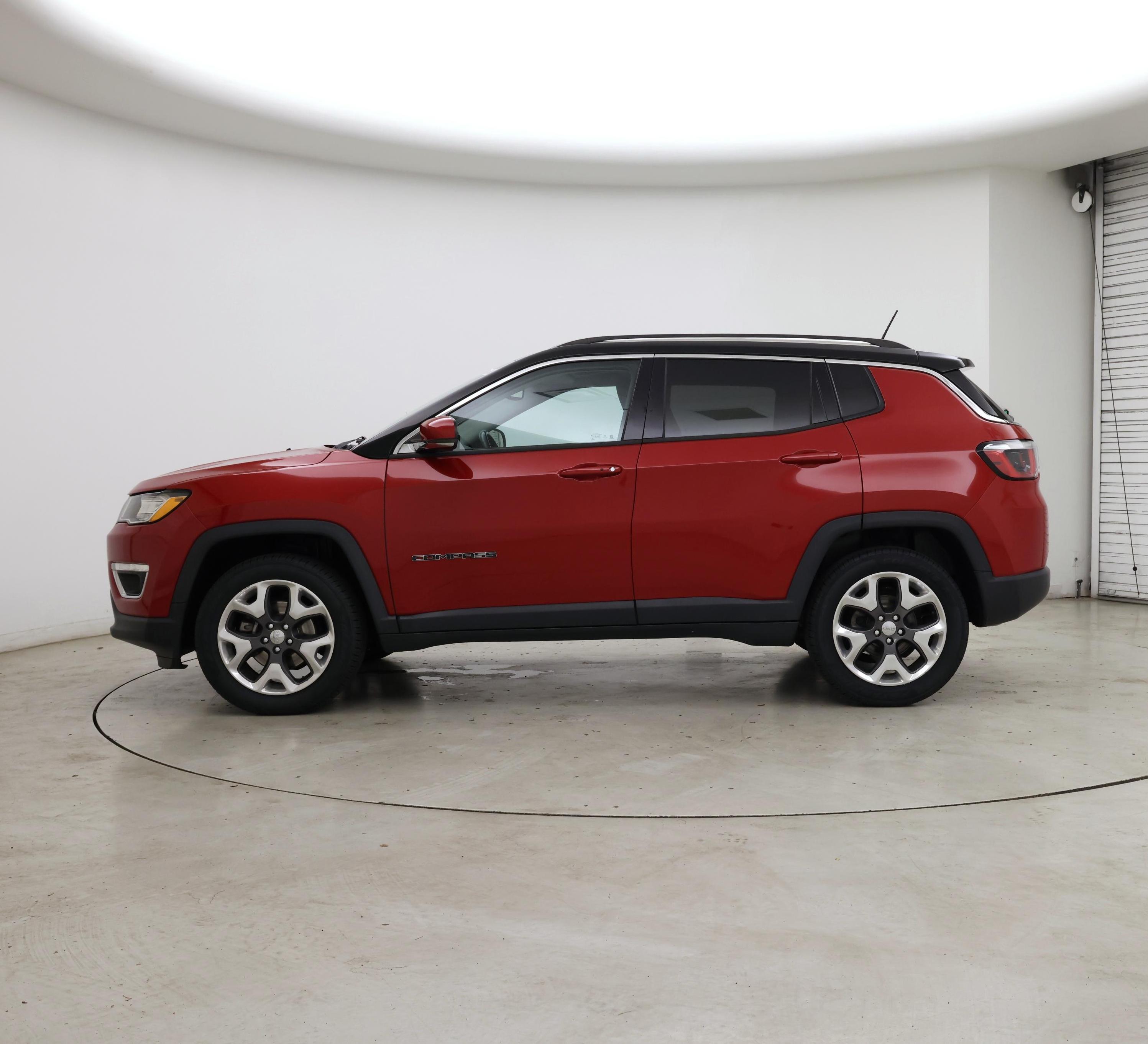 Thumbnail: 2018 Jeep Compass - 3