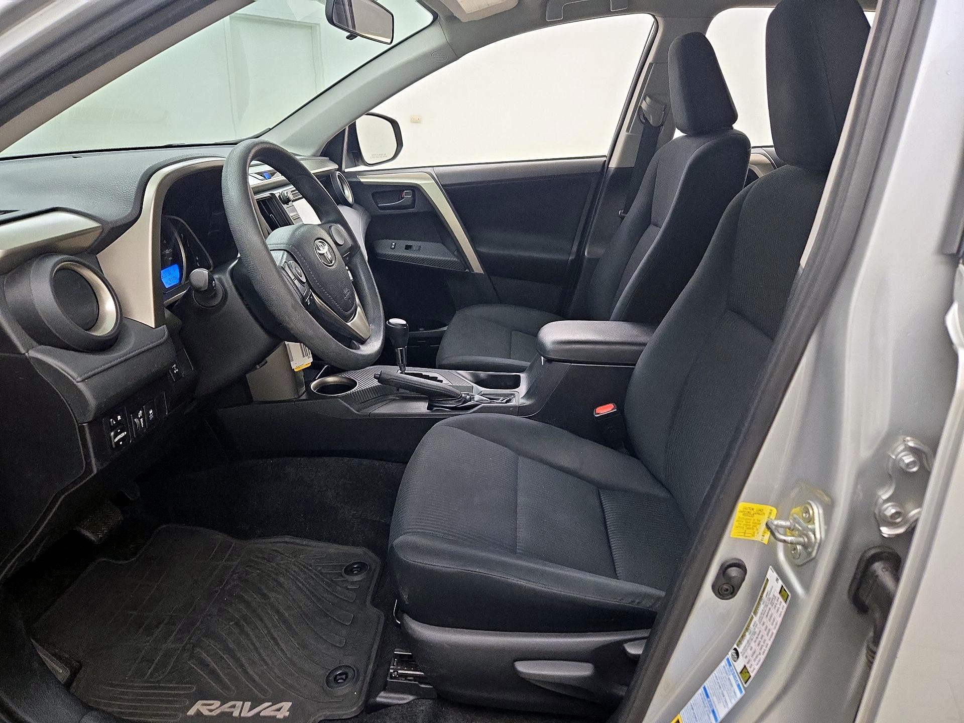 Thumbnail: 2014 Toyota RAV4 - 11