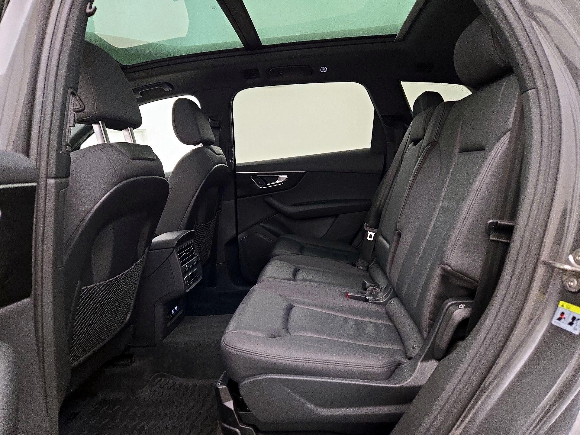 Thumbnail: 2020 Audi Q7 - 20