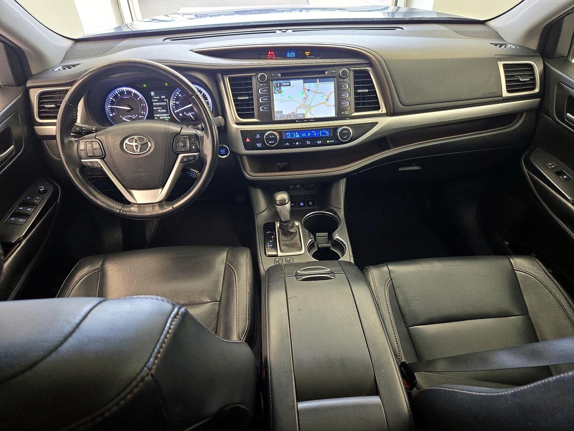 Thumbnail: 2017 Toyota Highlander - 9
