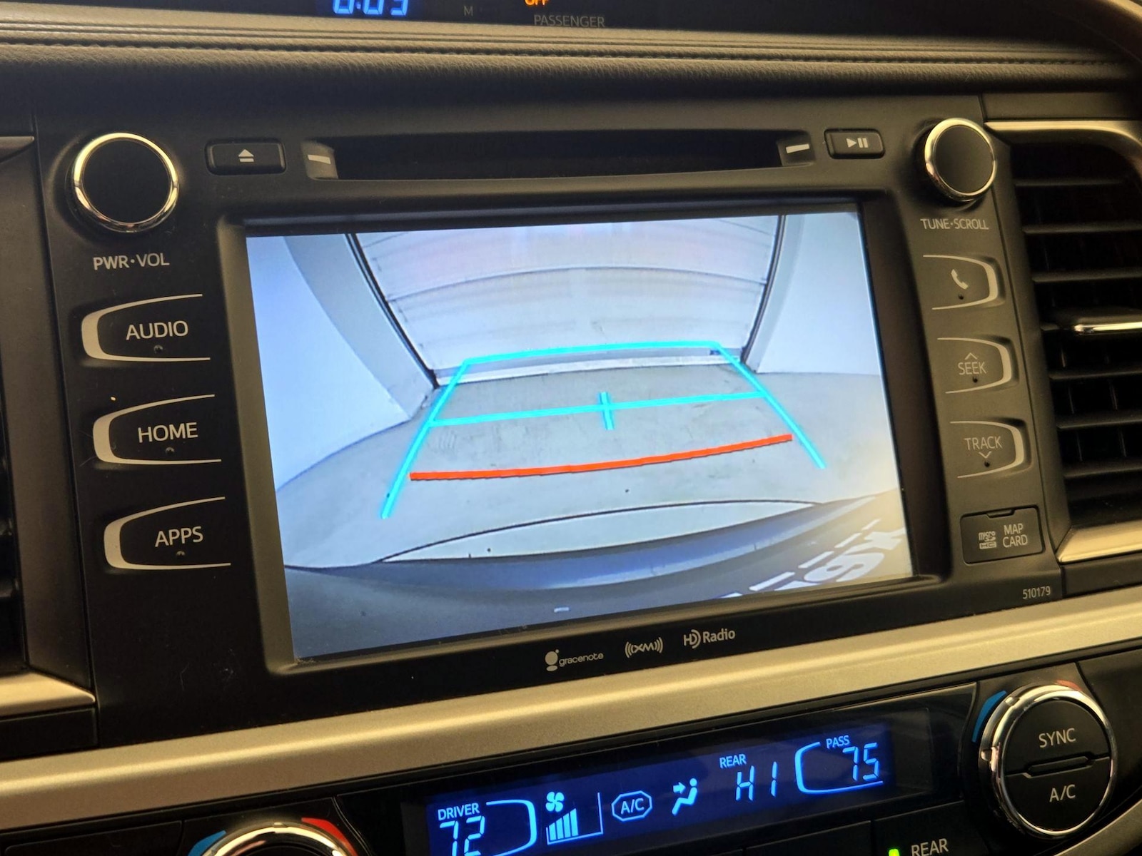 2017 Toyota Highlander XLE - Photo 16