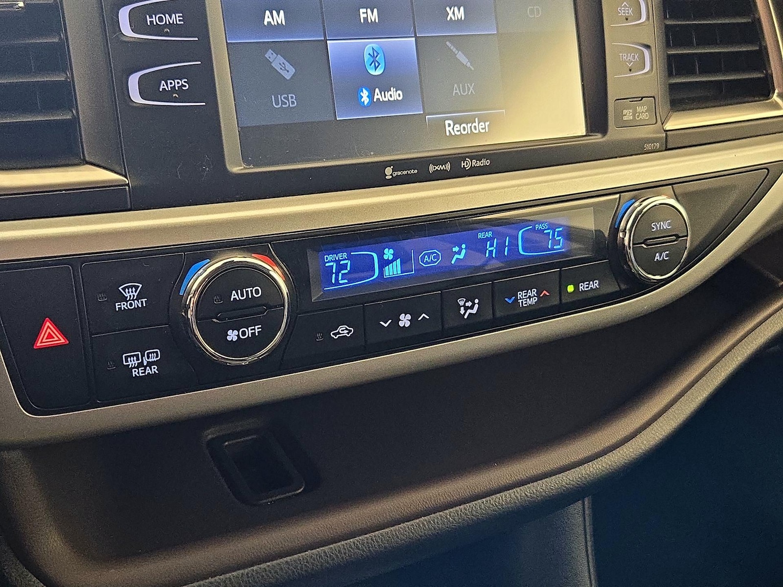 2017 Toyota Highlander XLE - Photo 18