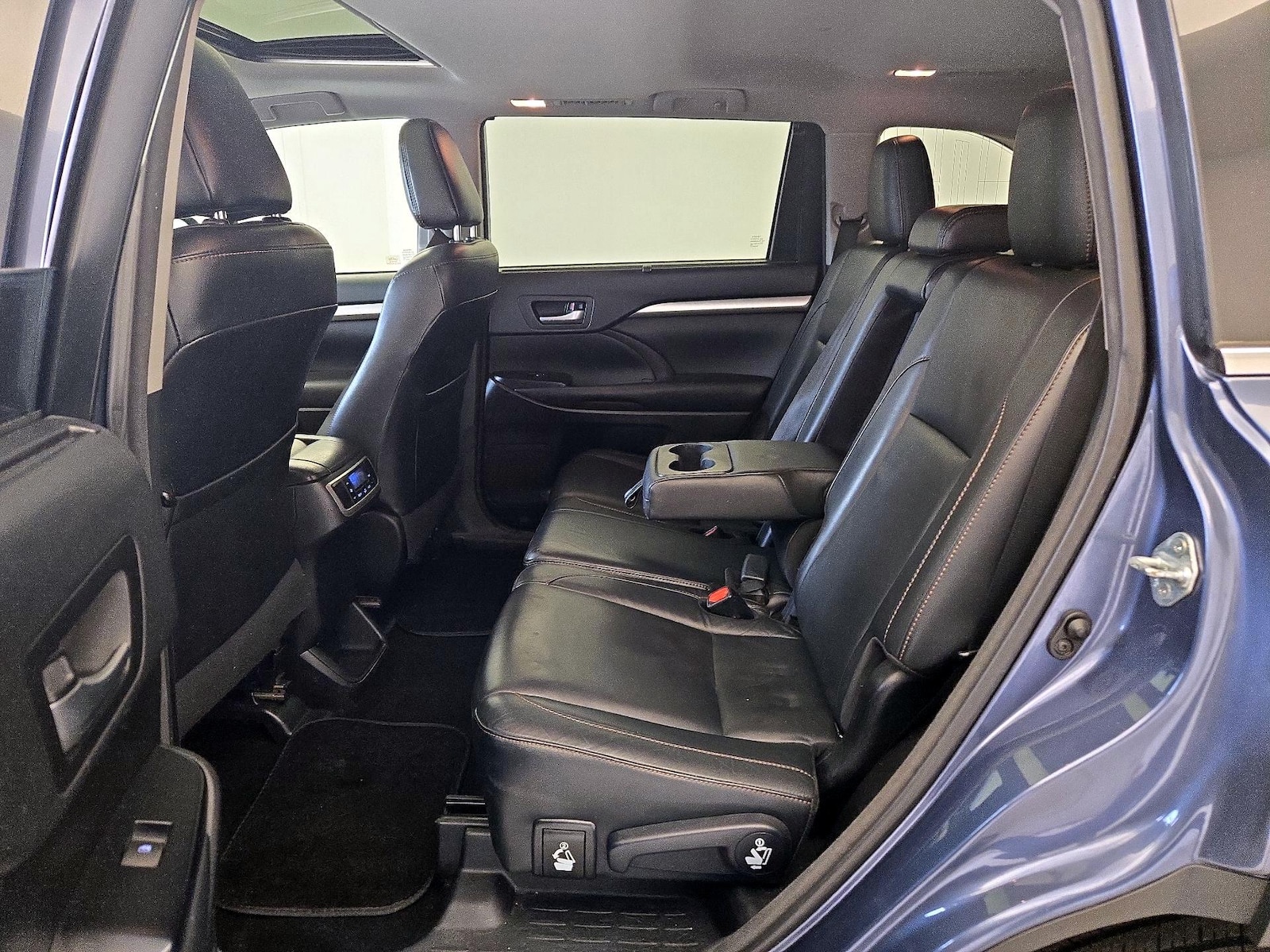 2017 Toyota Highlander XLE - Photo 22
