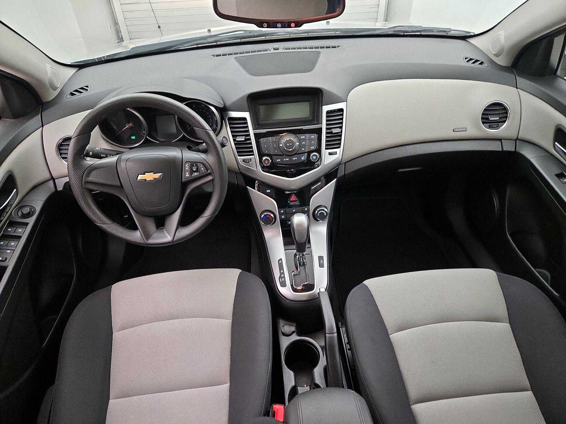 Thumbnail: 2015 Chevrolet Cruze - 9